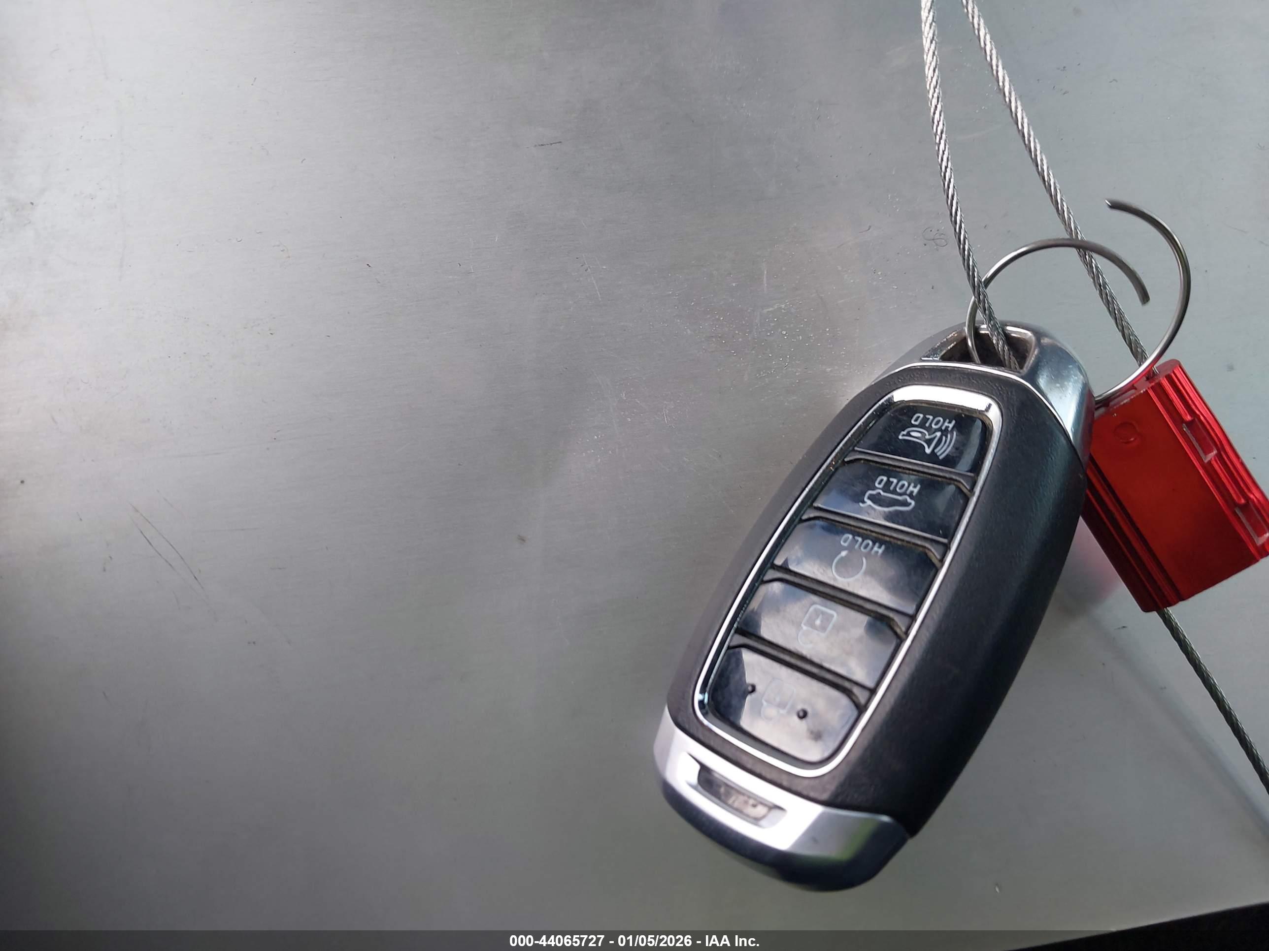 HYUNDAI ELANTRA image 11