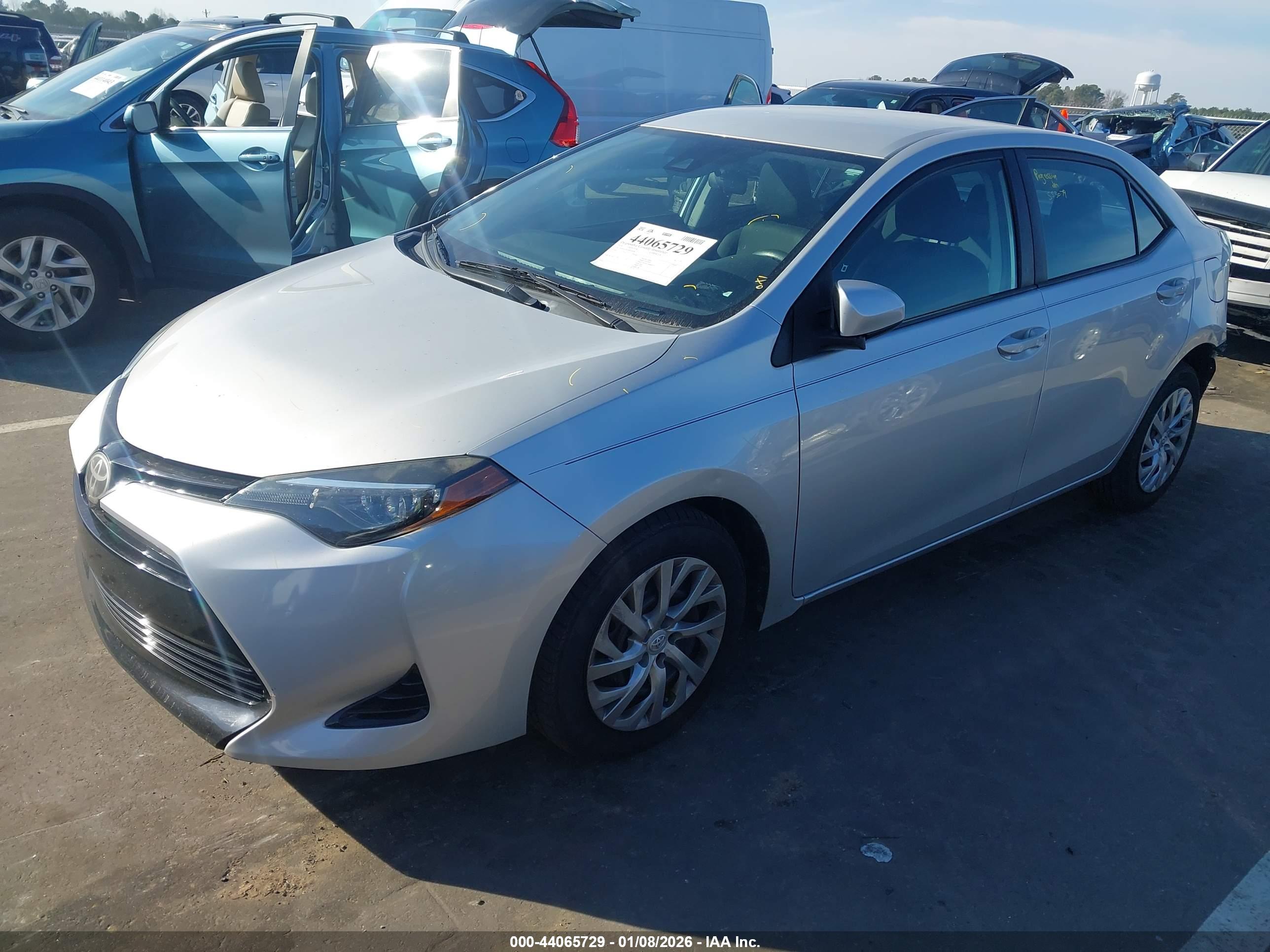 TOYOTA COROLLA image 2