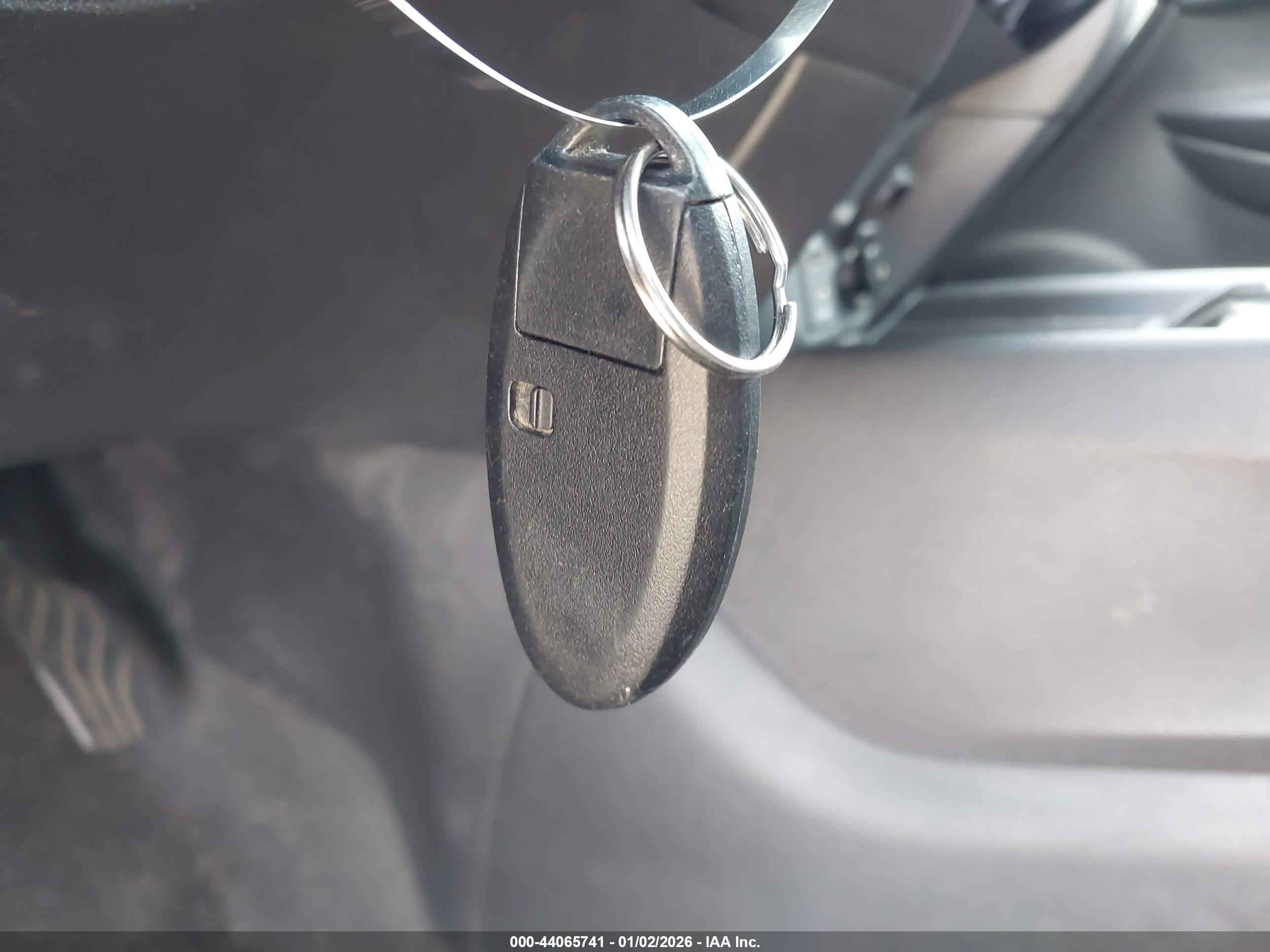 NISSAN ROGUE image 11