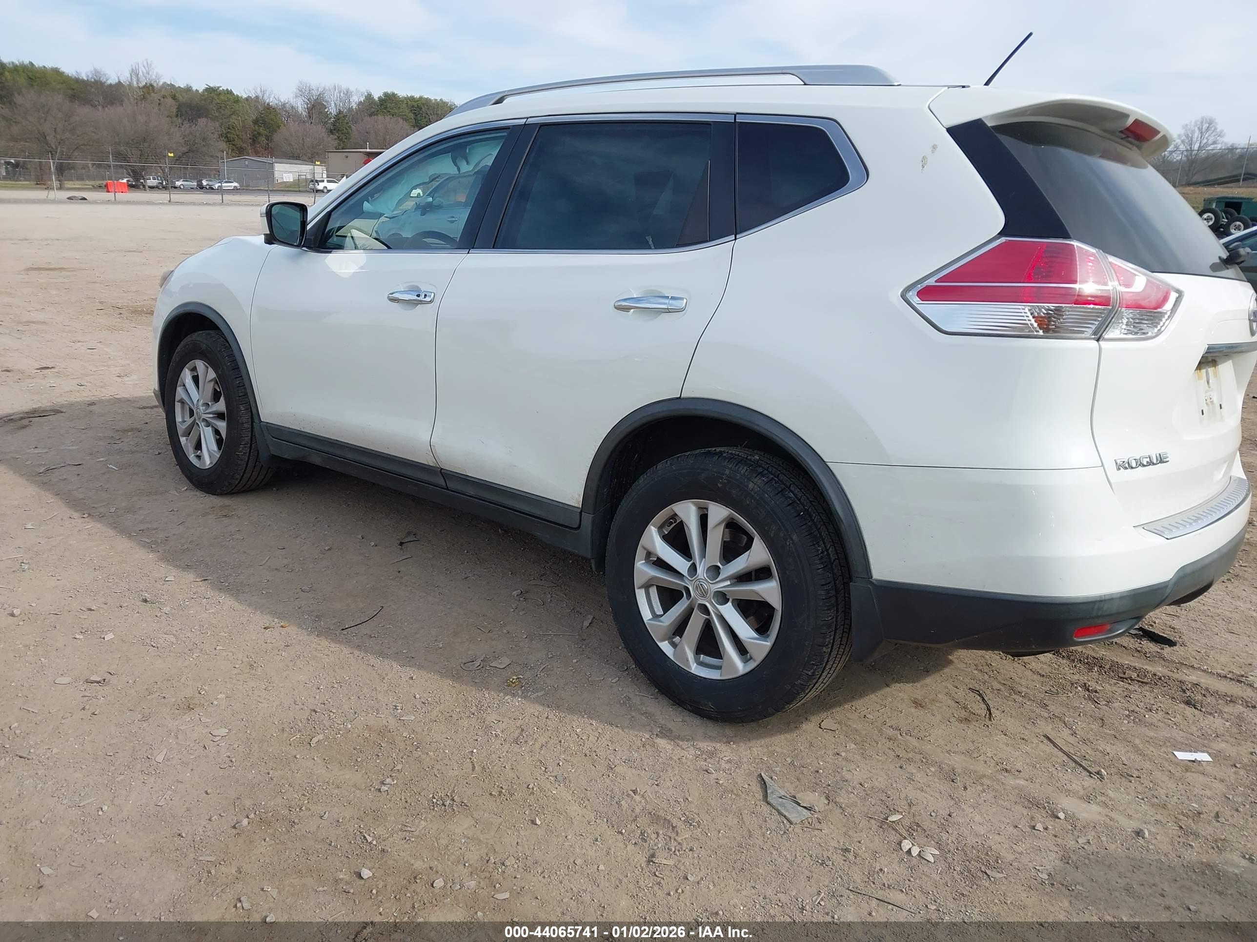NISSAN ROGUE image 3