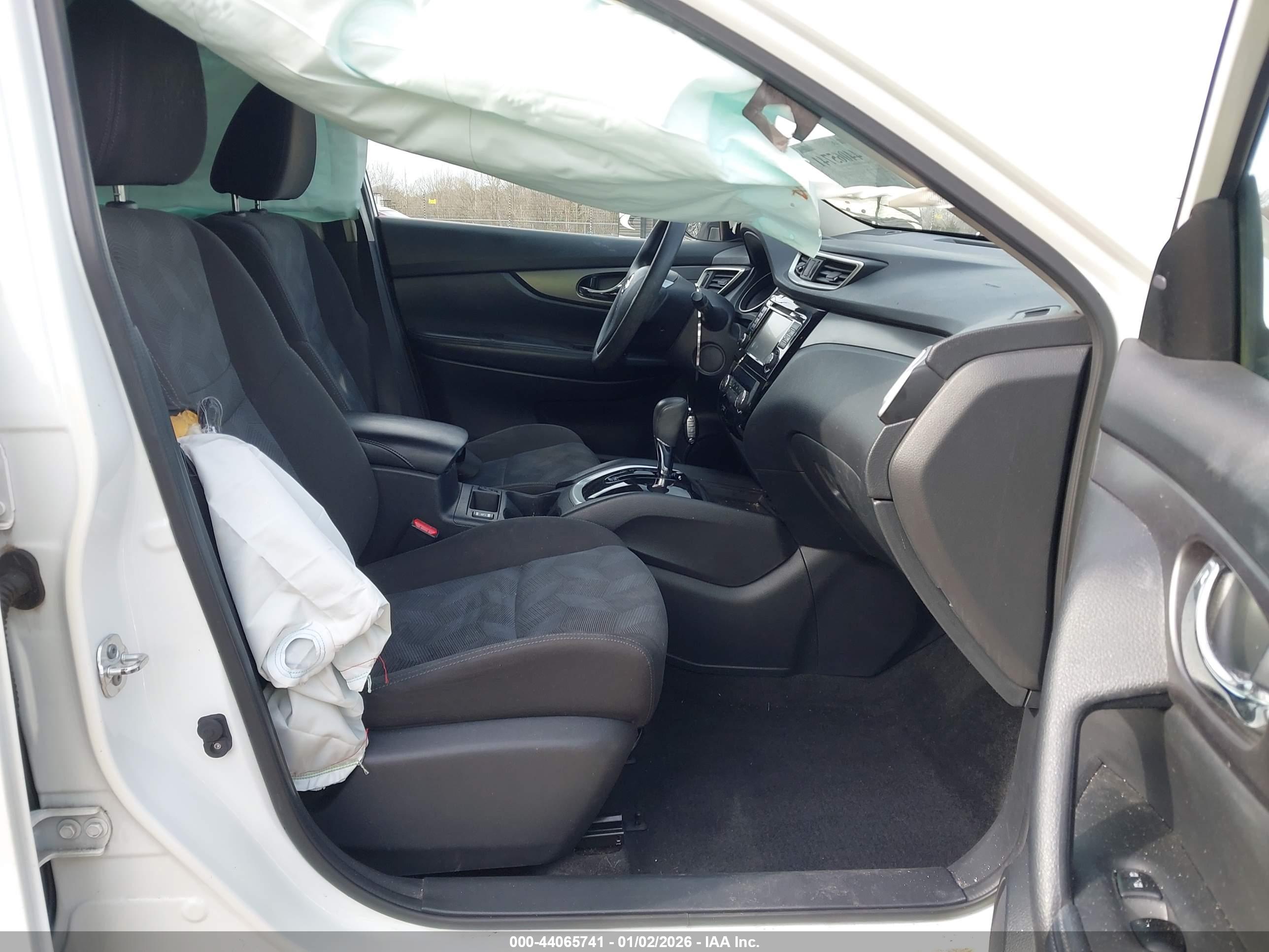 NISSAN ROGUE image 5