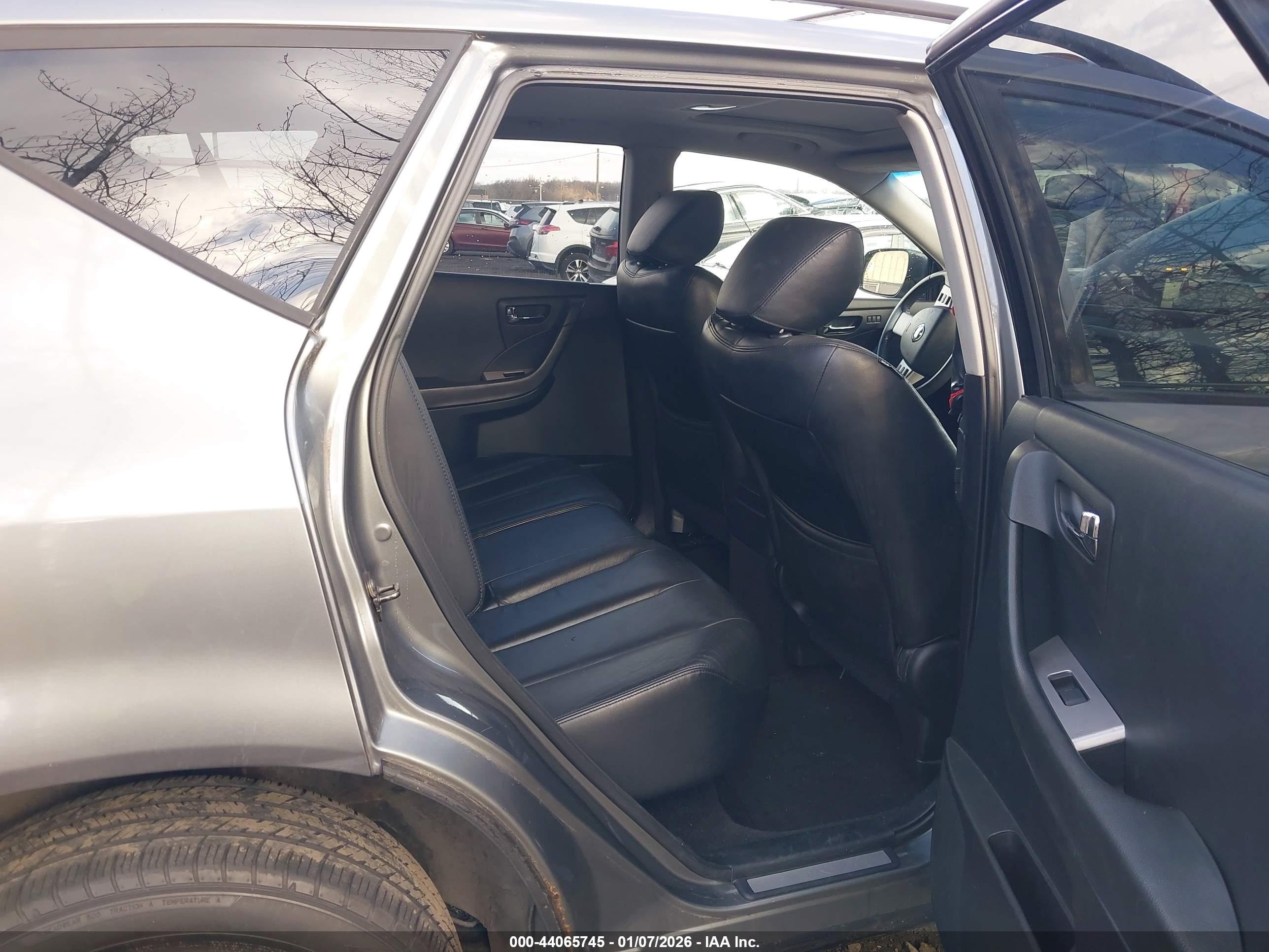 NISSAN MURANO image 8
