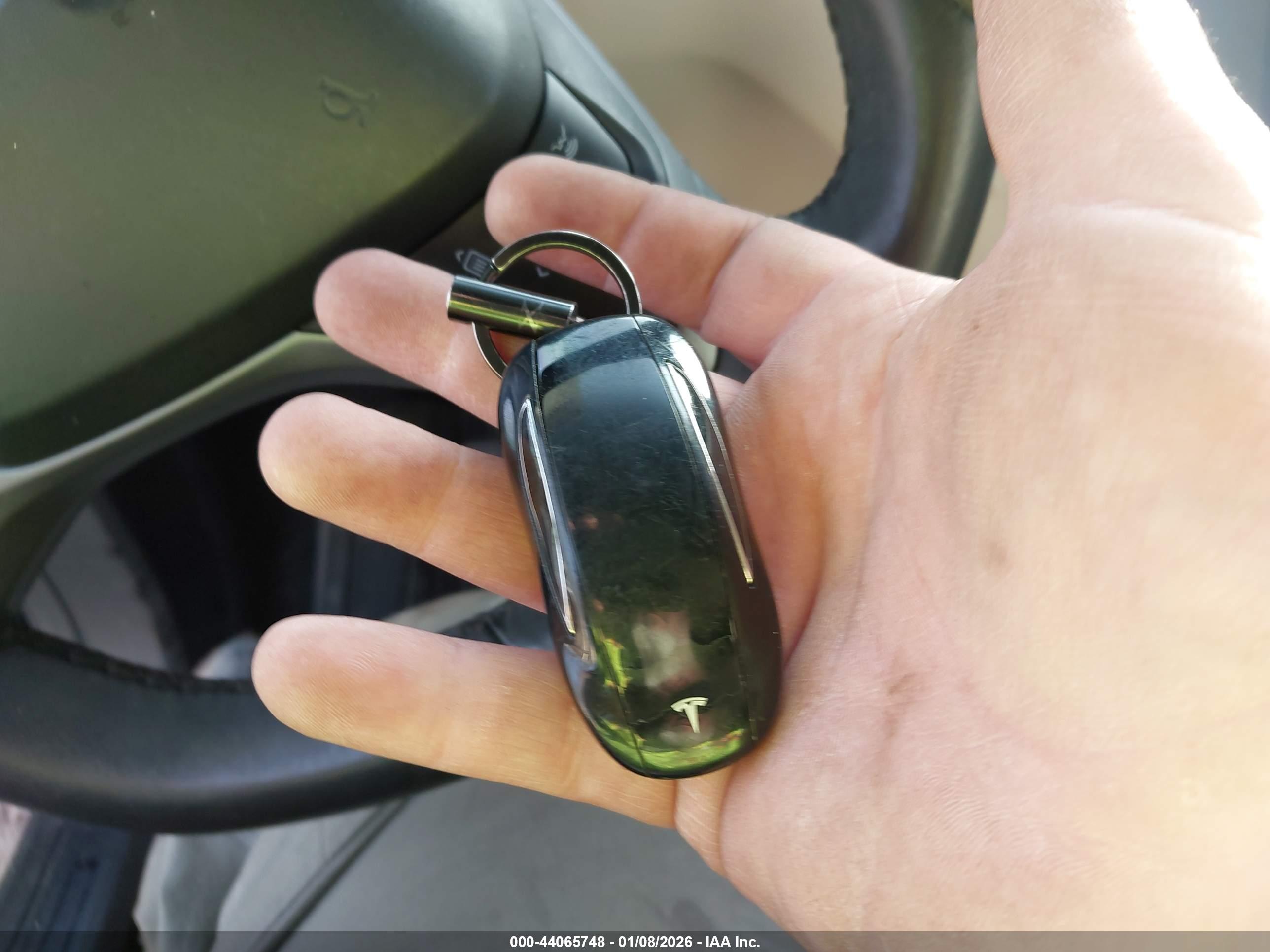 TESLA MODEL image 11