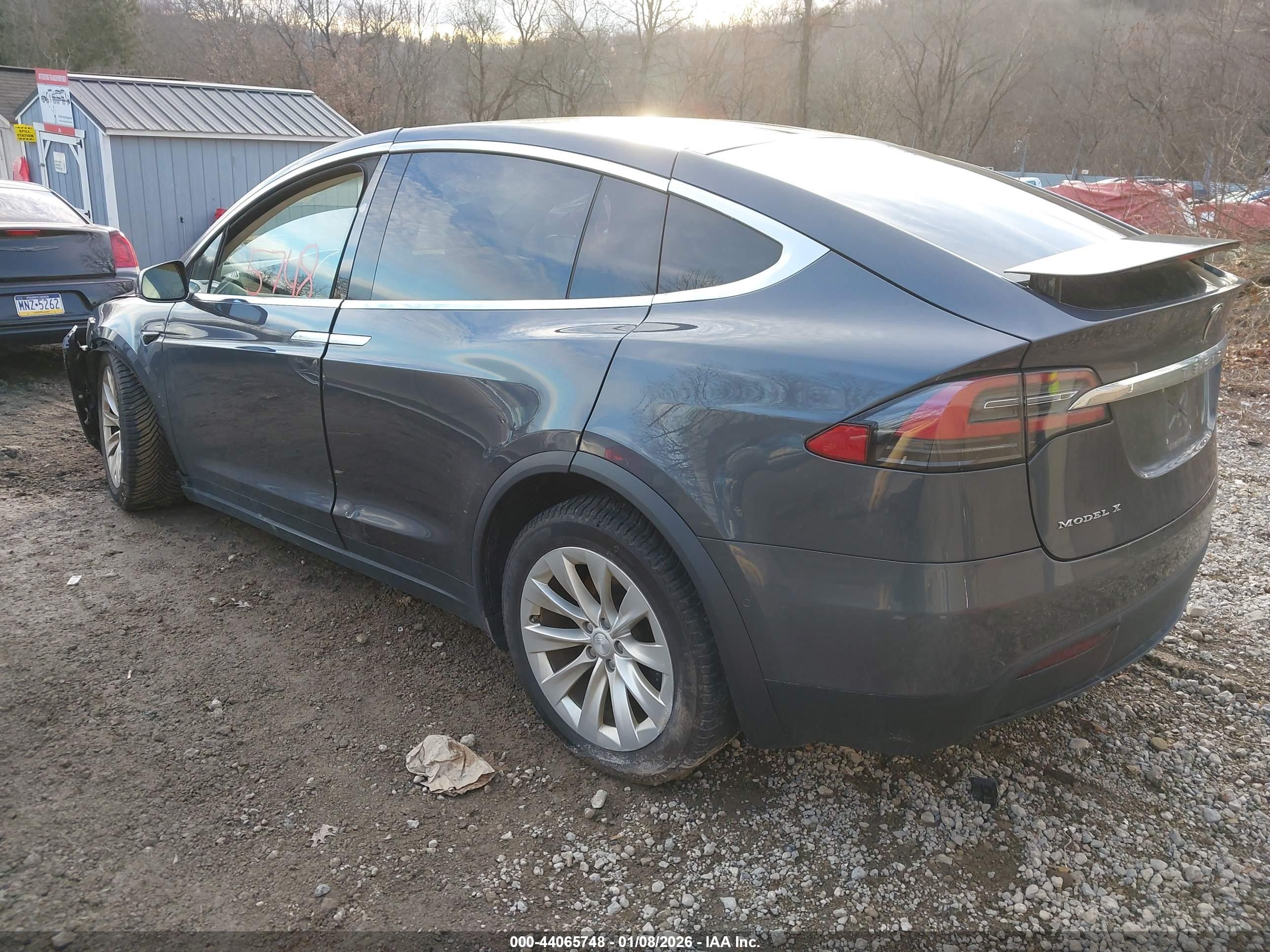 TESLA MODEL image 3