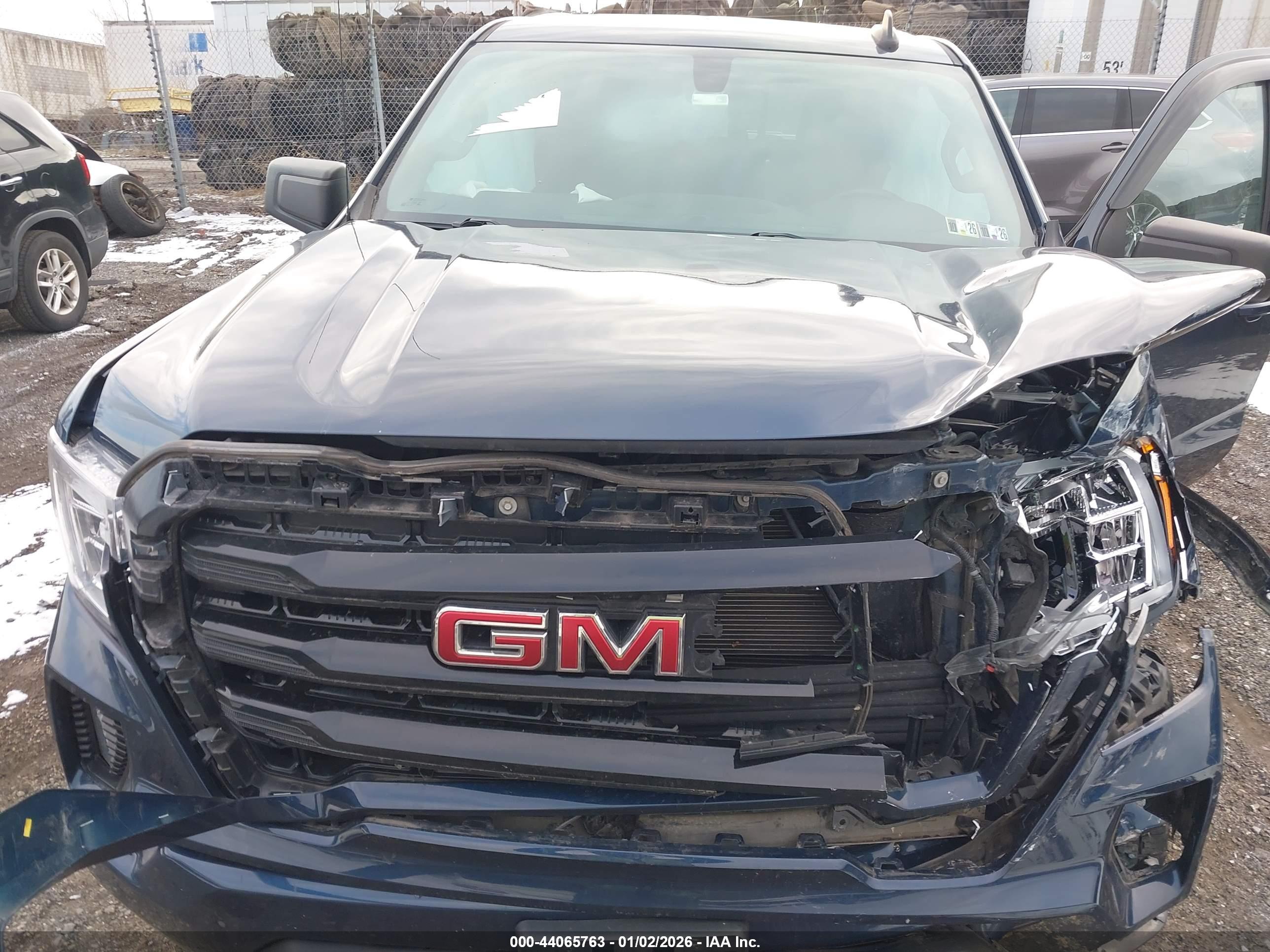 GMC SIERRA image 10