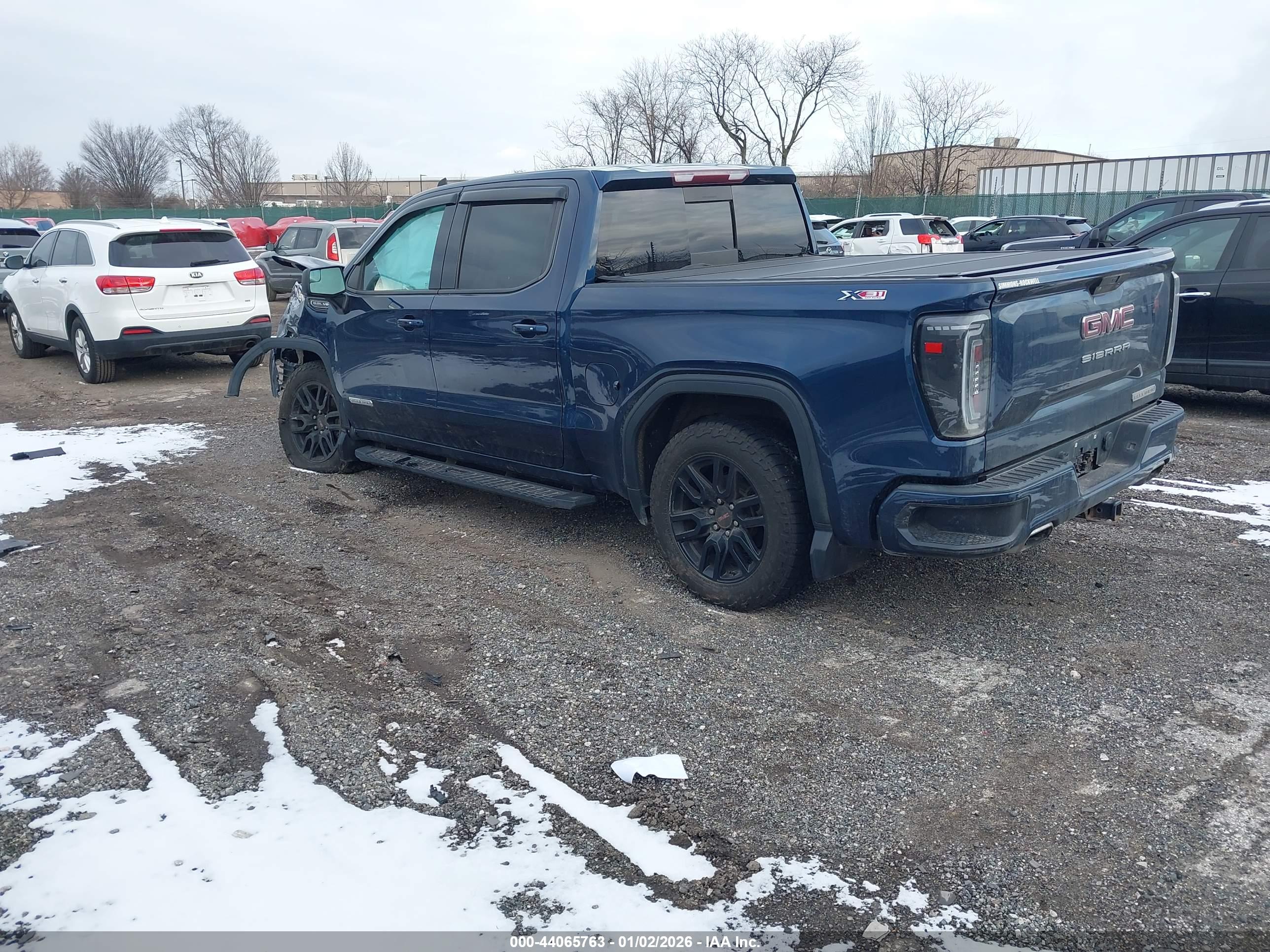 GMC SIERRA image 3