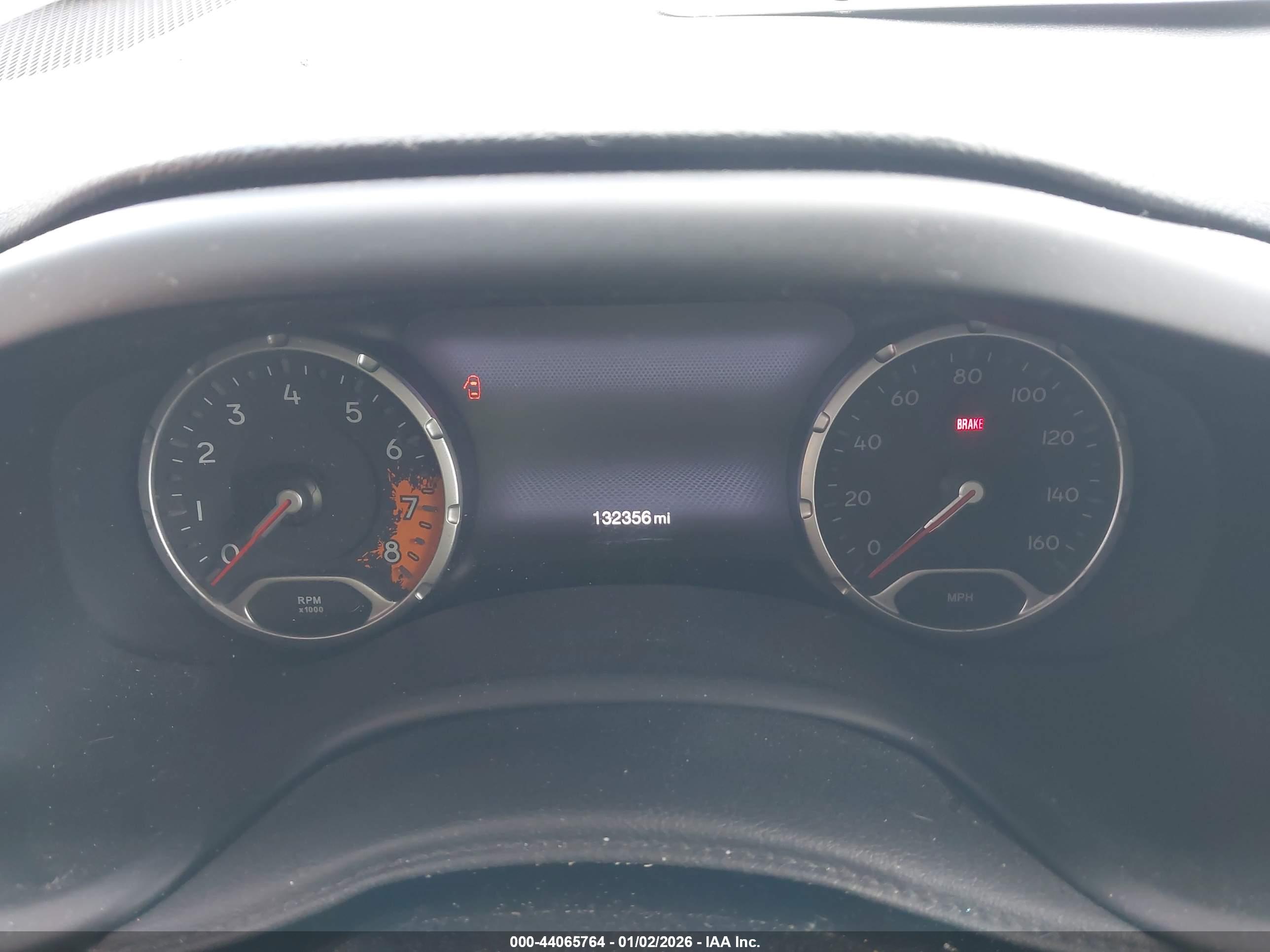 JEEP RENEGADE image 7