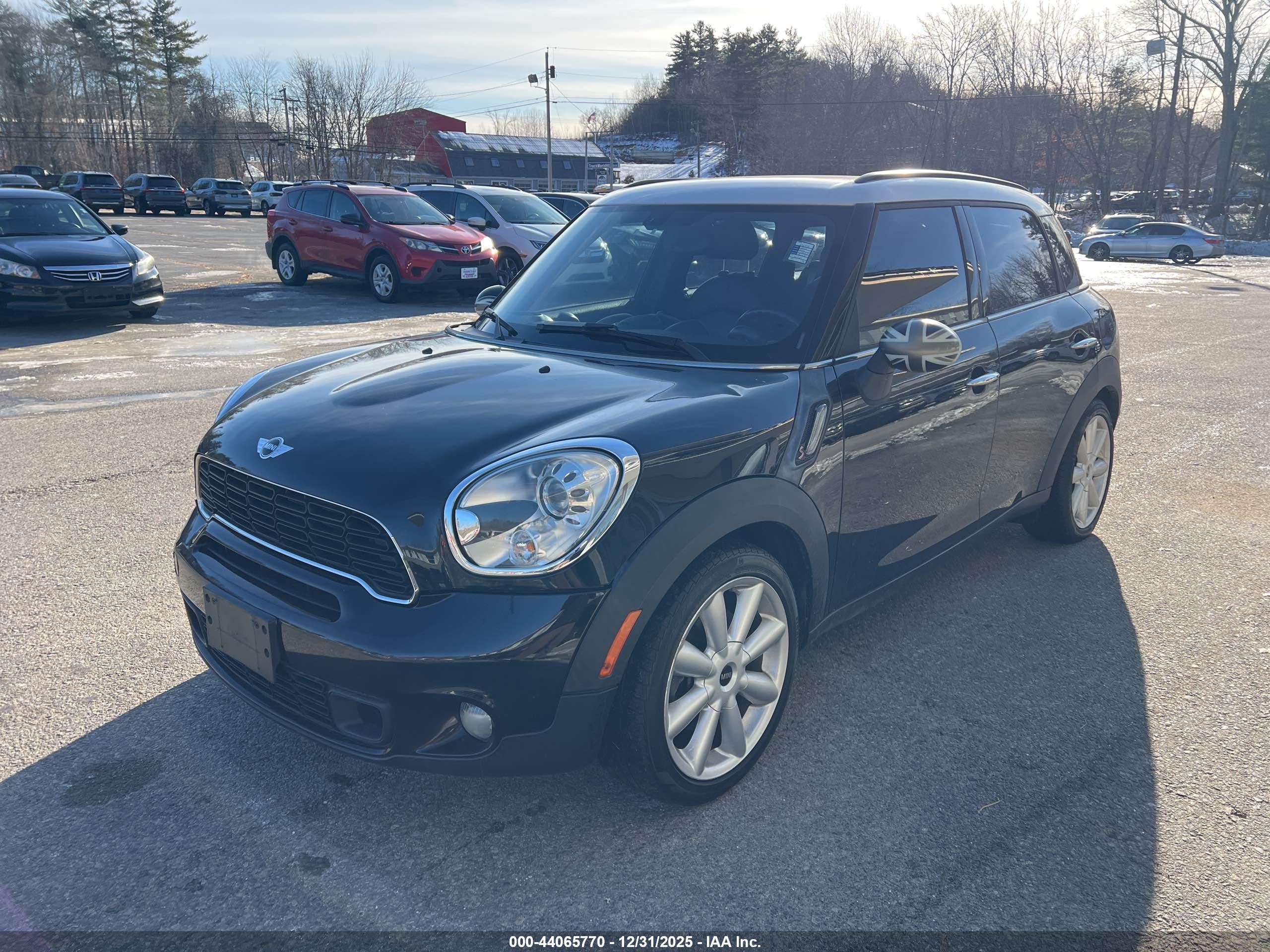 MINI COOPER image 2