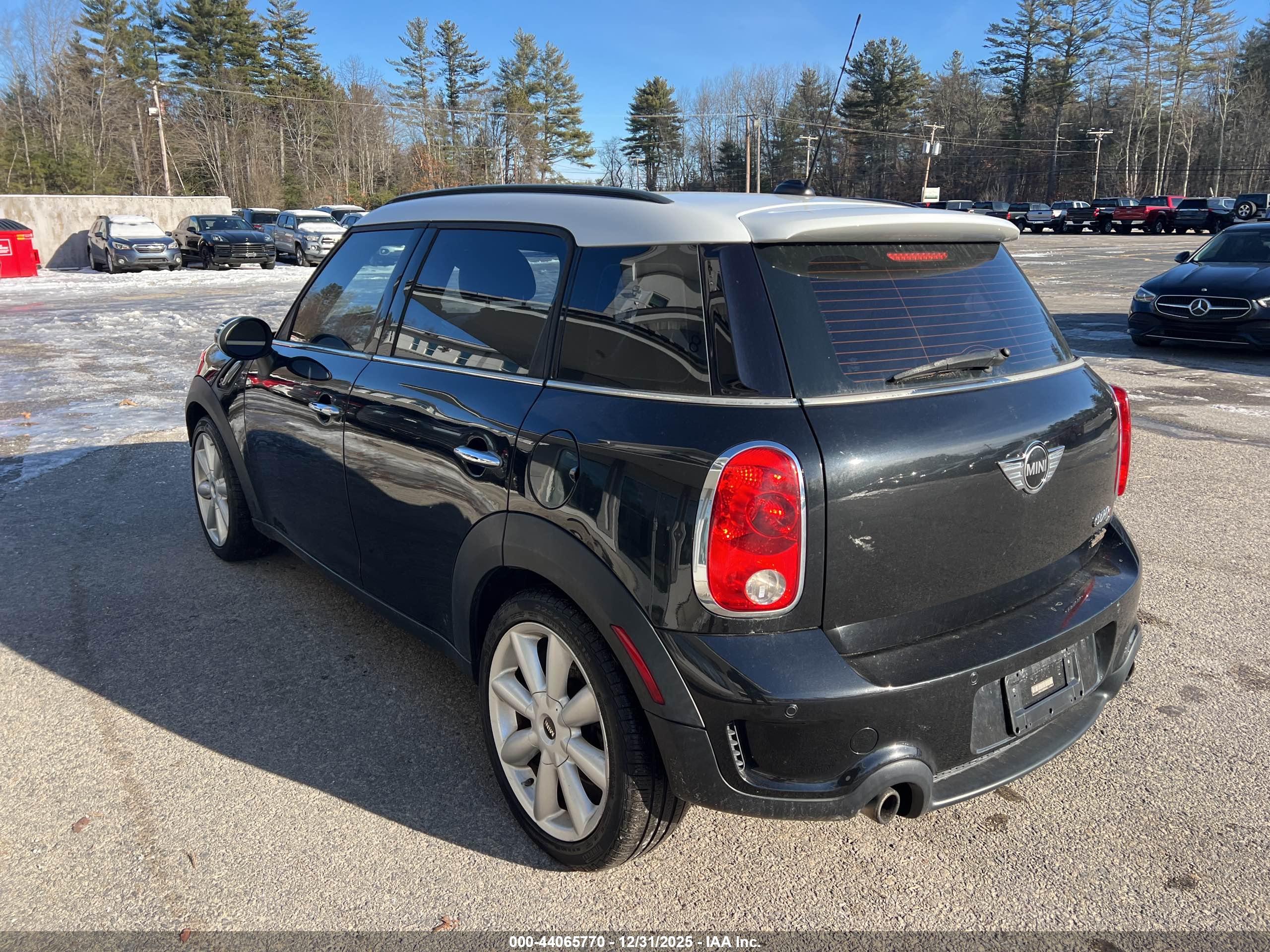MINI COOPER image 3