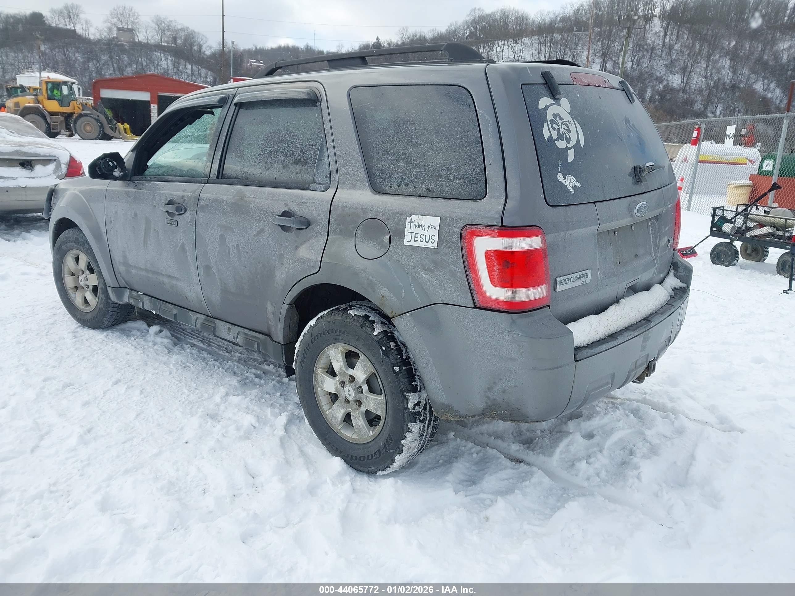 FORD ESCAPE image 3