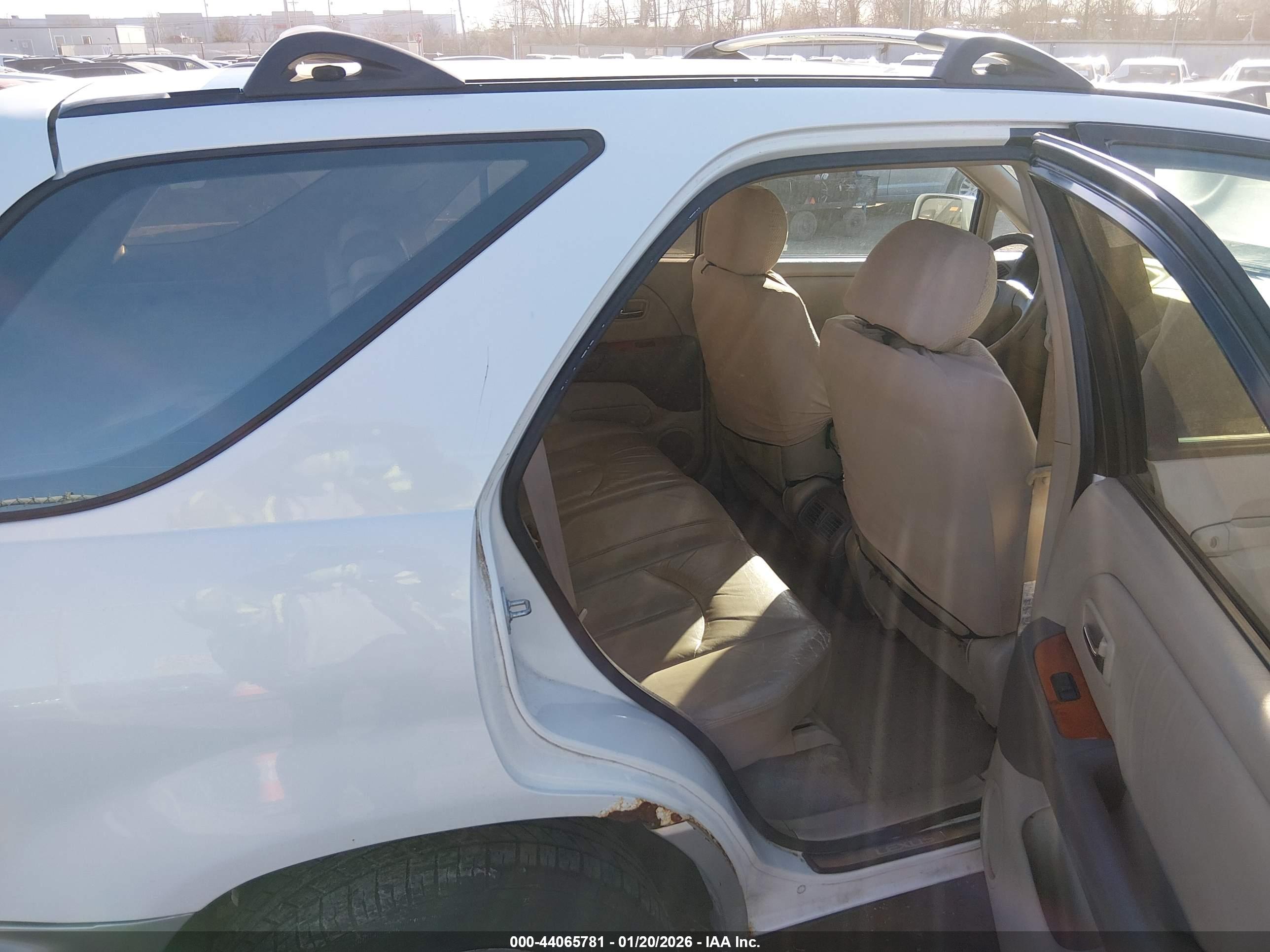 LEXUS RX image 8