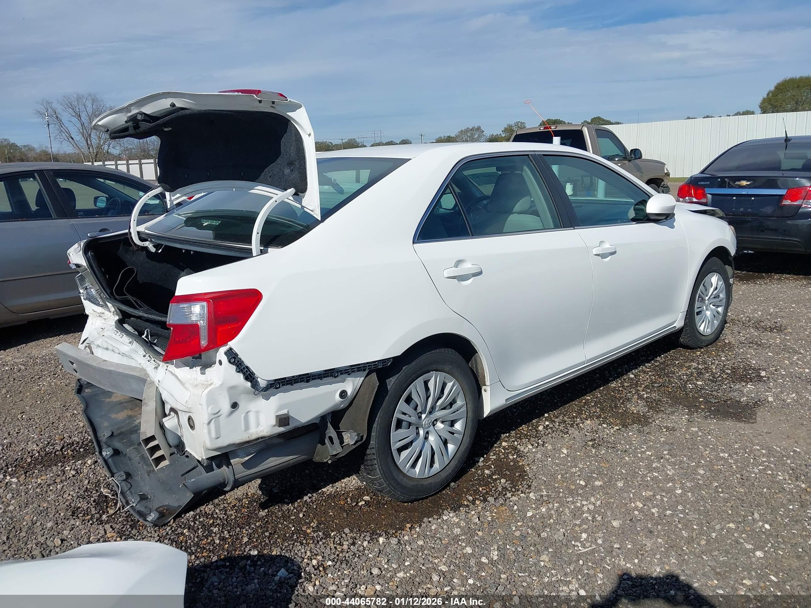TOYOTA CAMRY image 4
