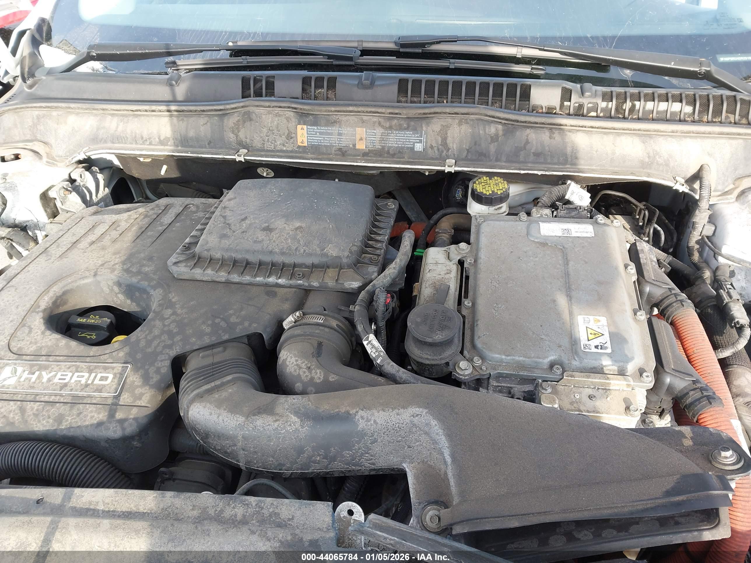 FORD FUSION image 10