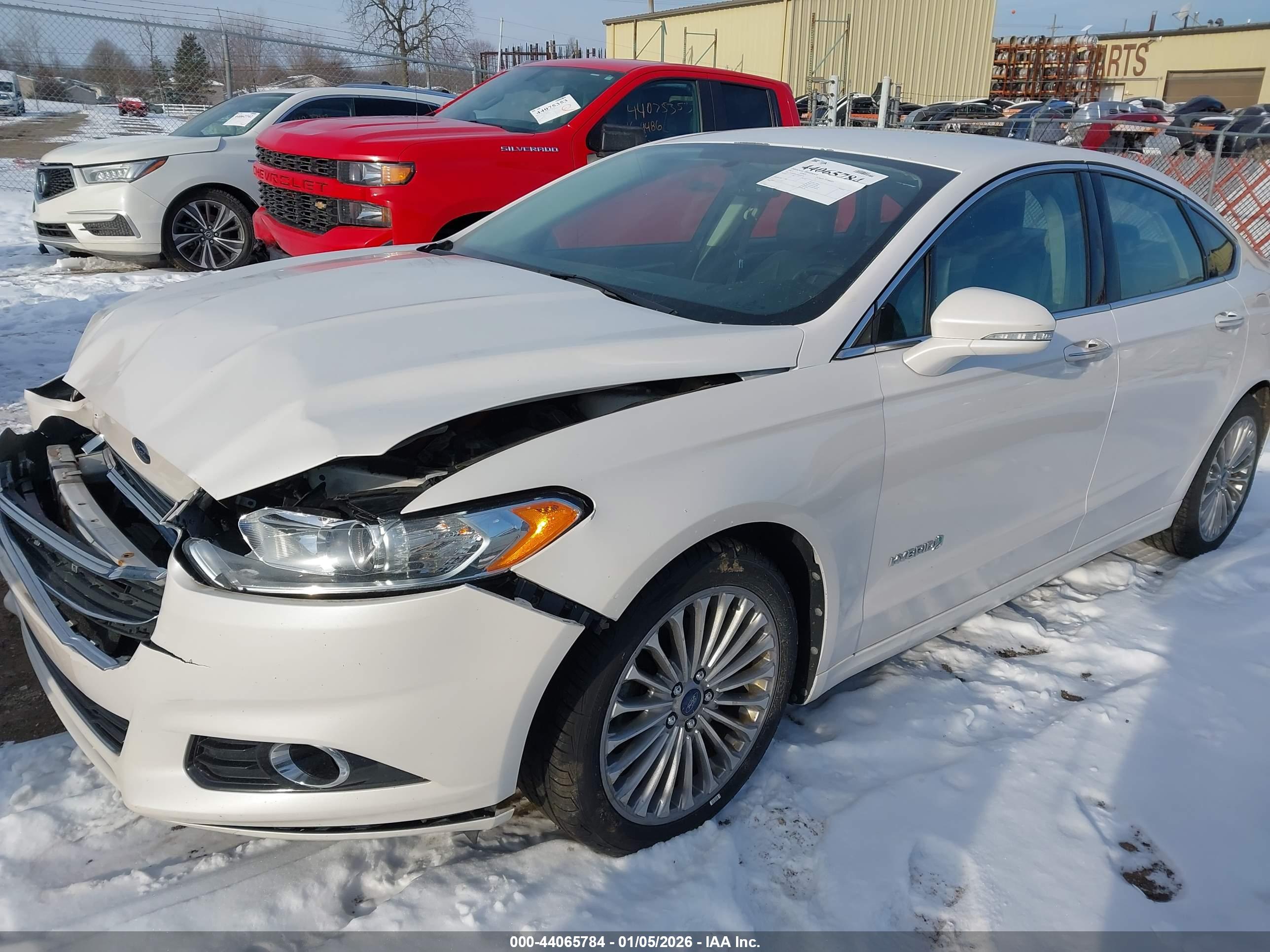 FORD FUSION image 2