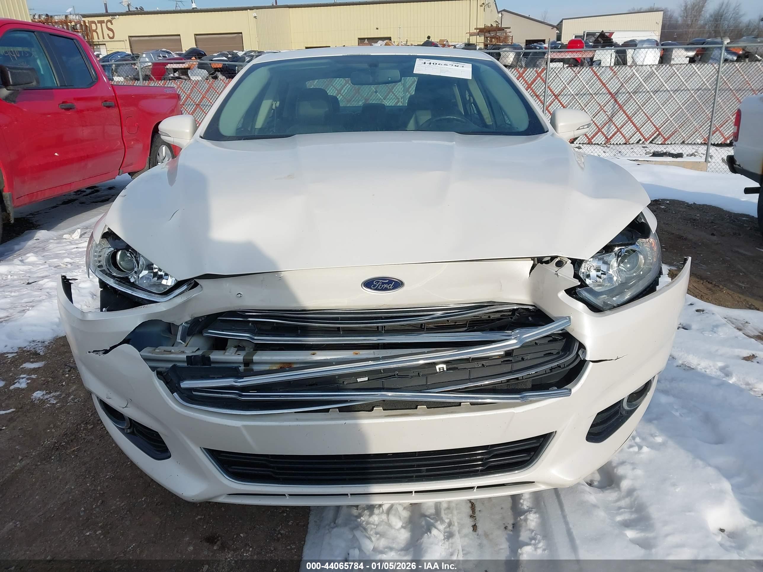 FORD FUSION image 6