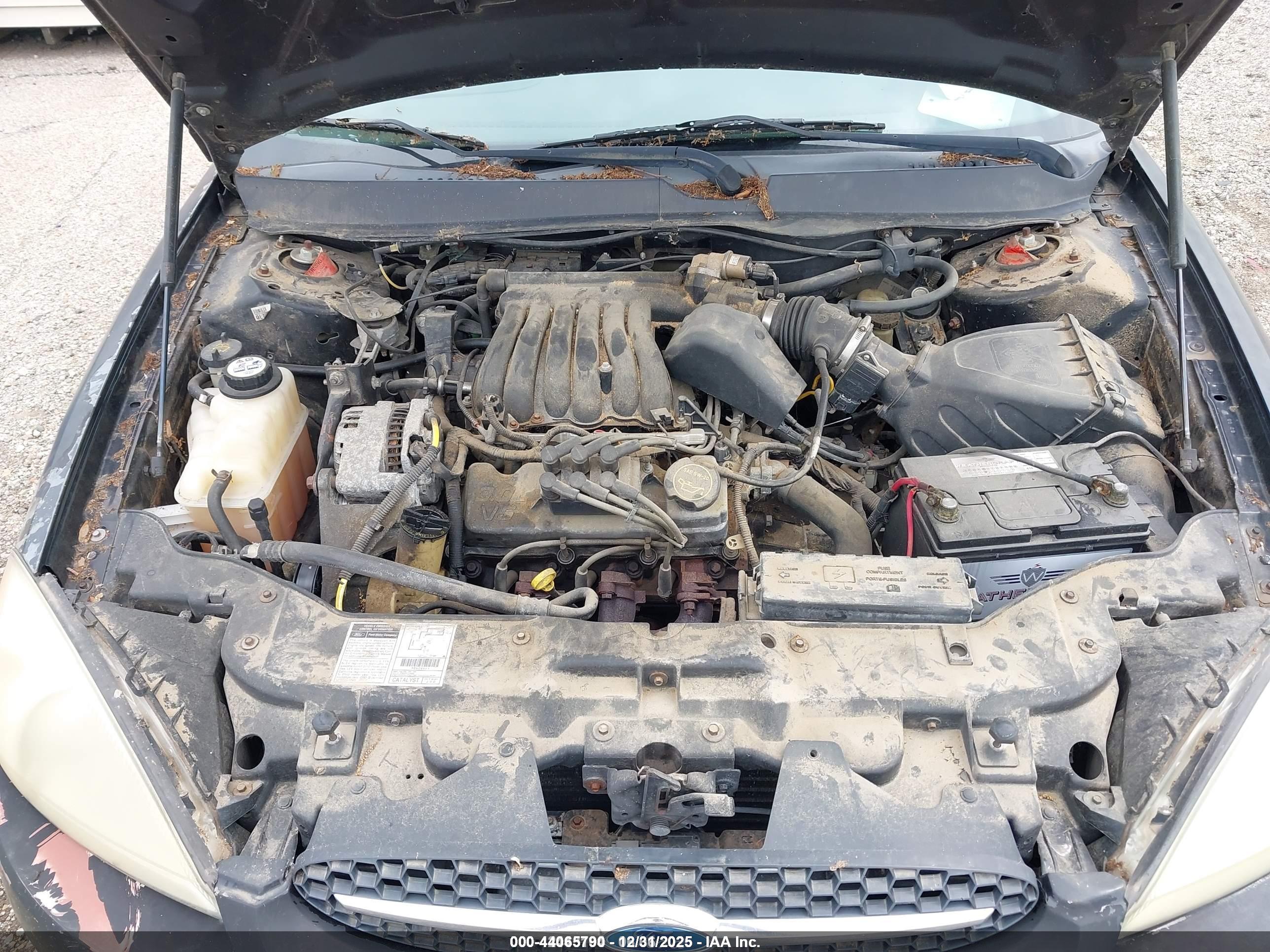 FORD TAURUS image 10
