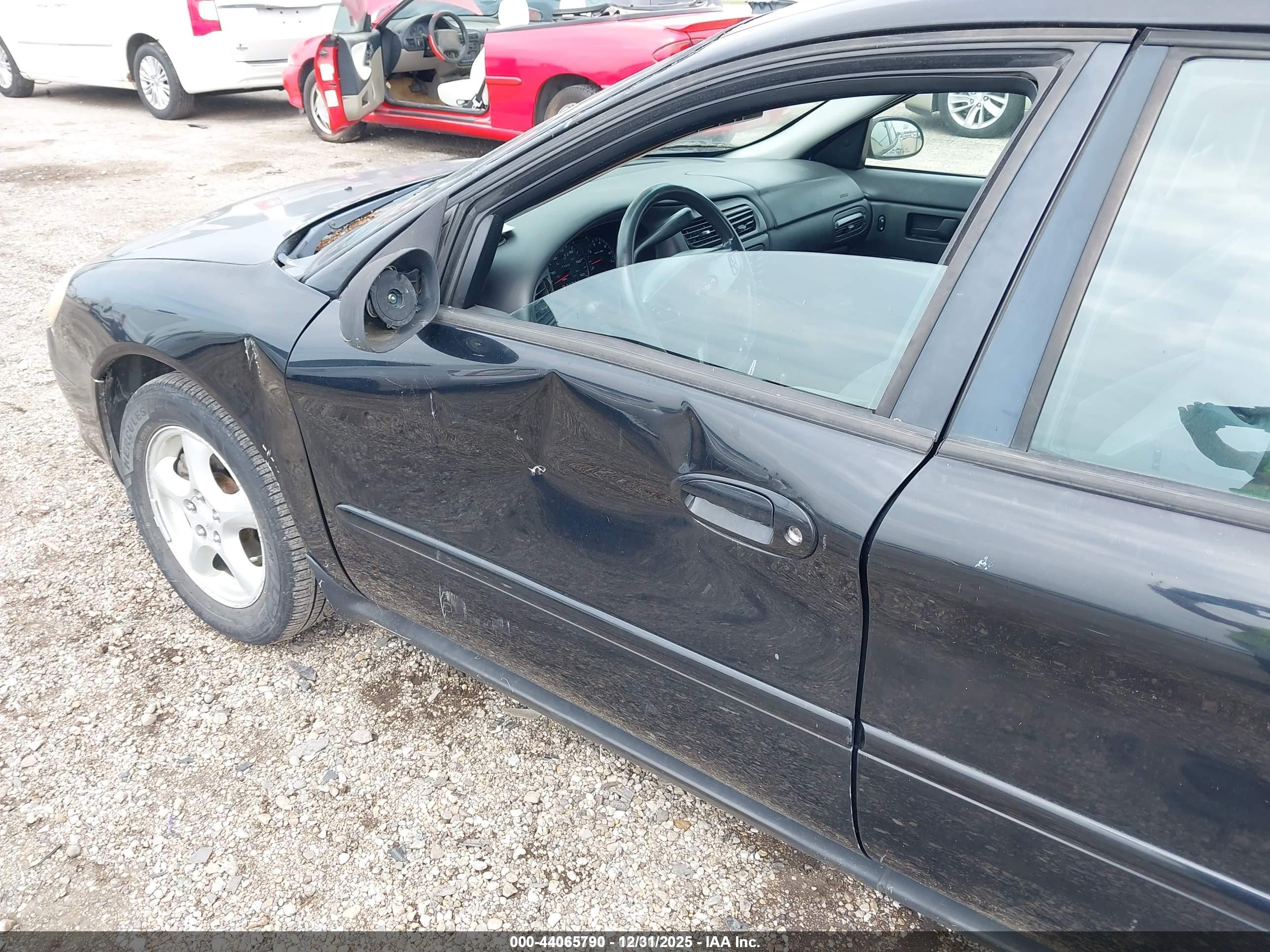 FORD TAURUS image 6