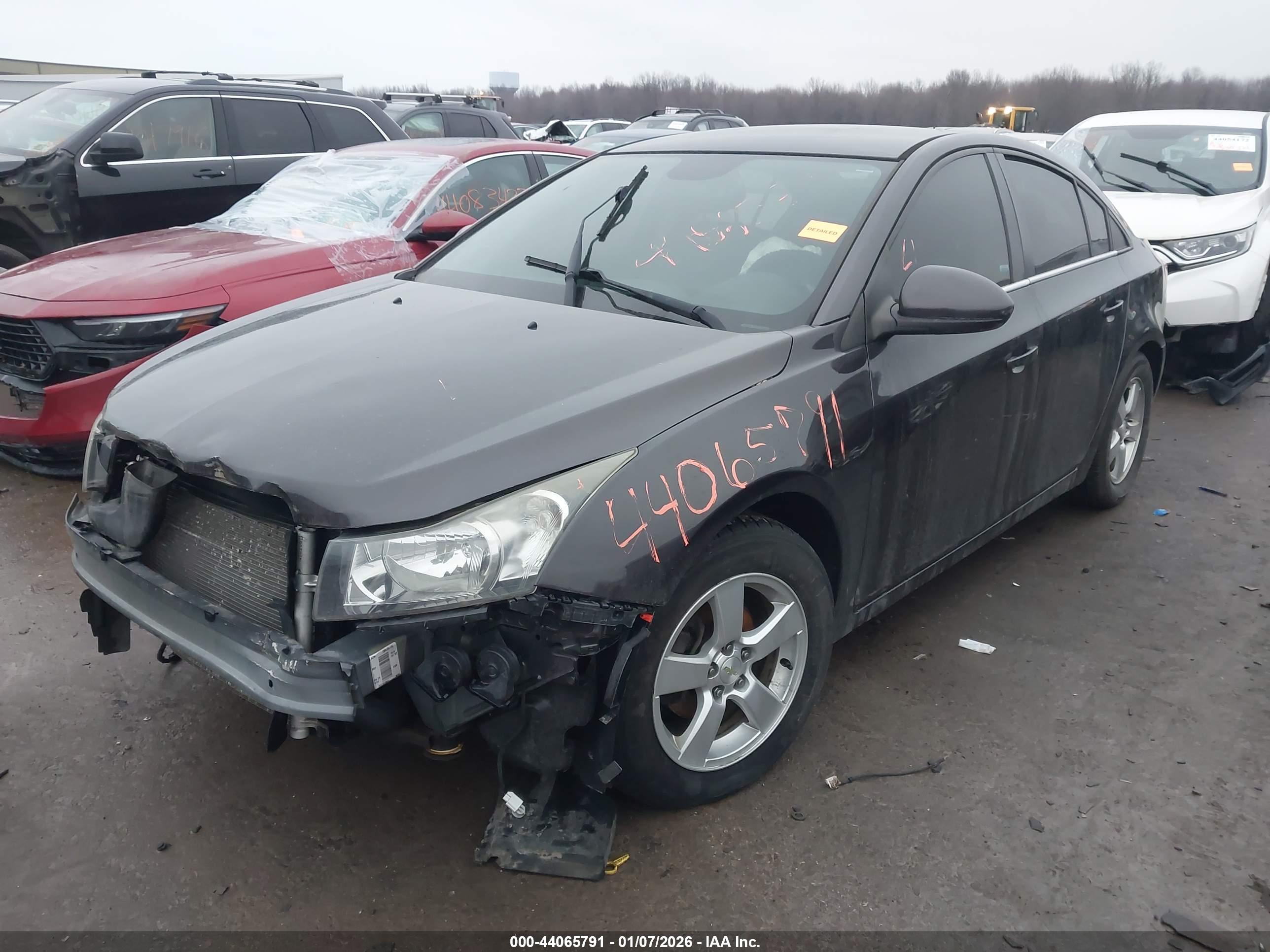 CHEVROLET CRUZE image 2