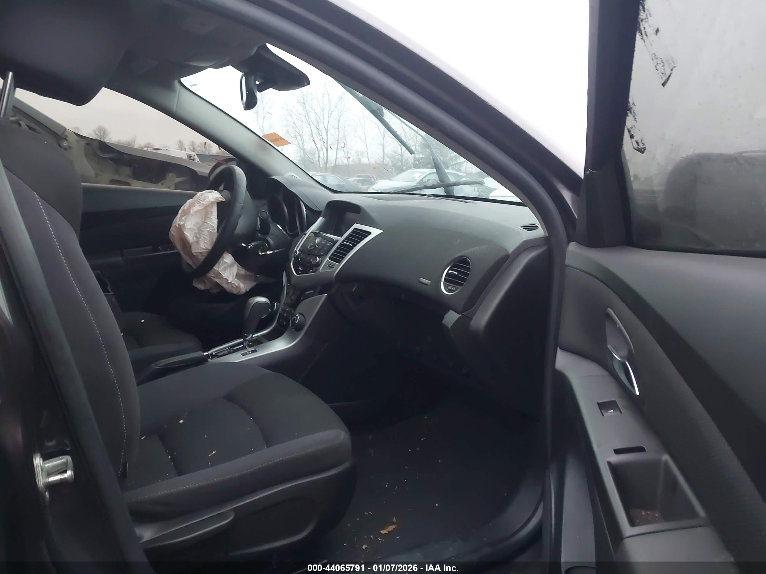CHEVROLET CRUZE image 5