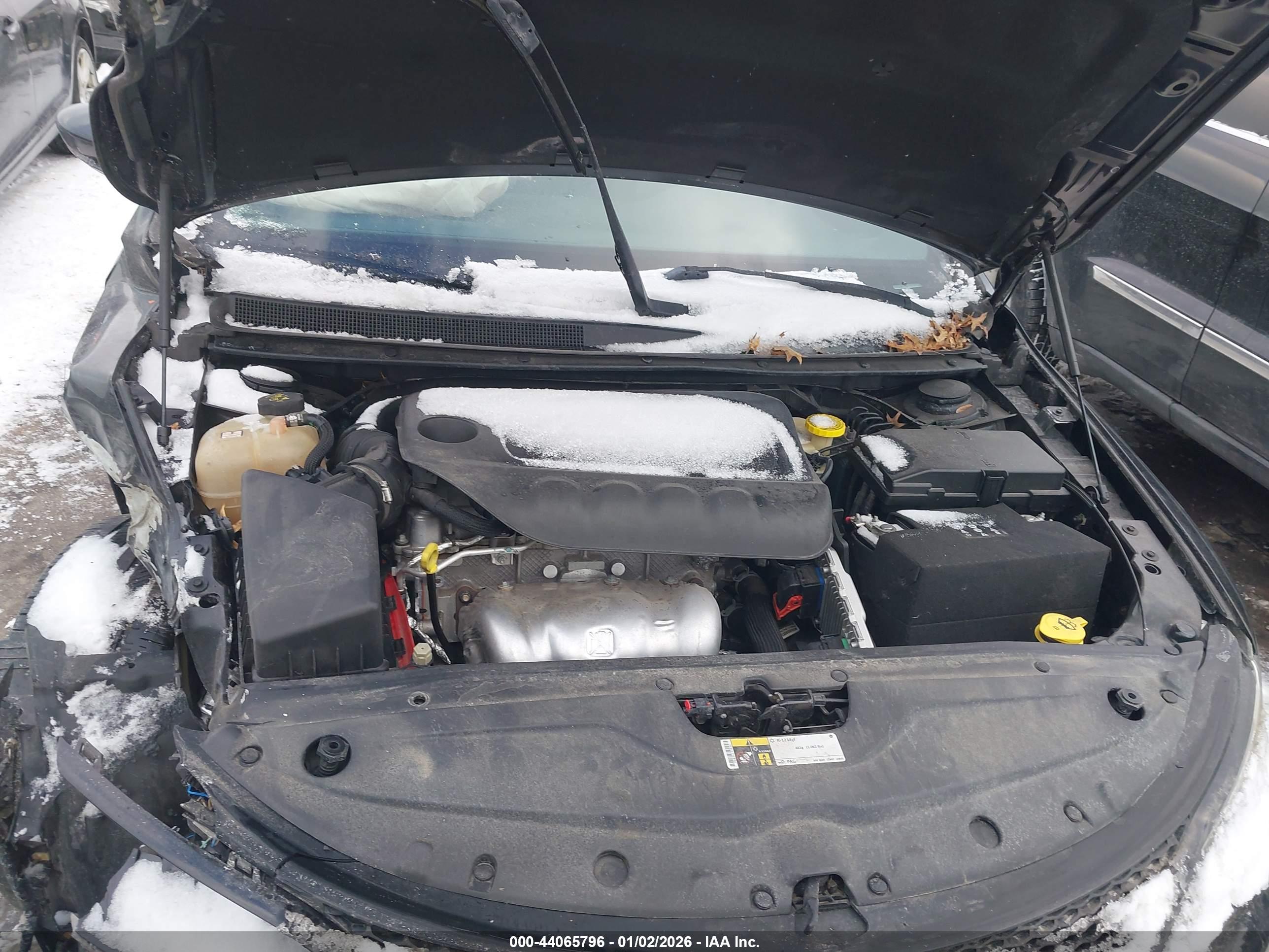 CHRYSLER 200 image 10