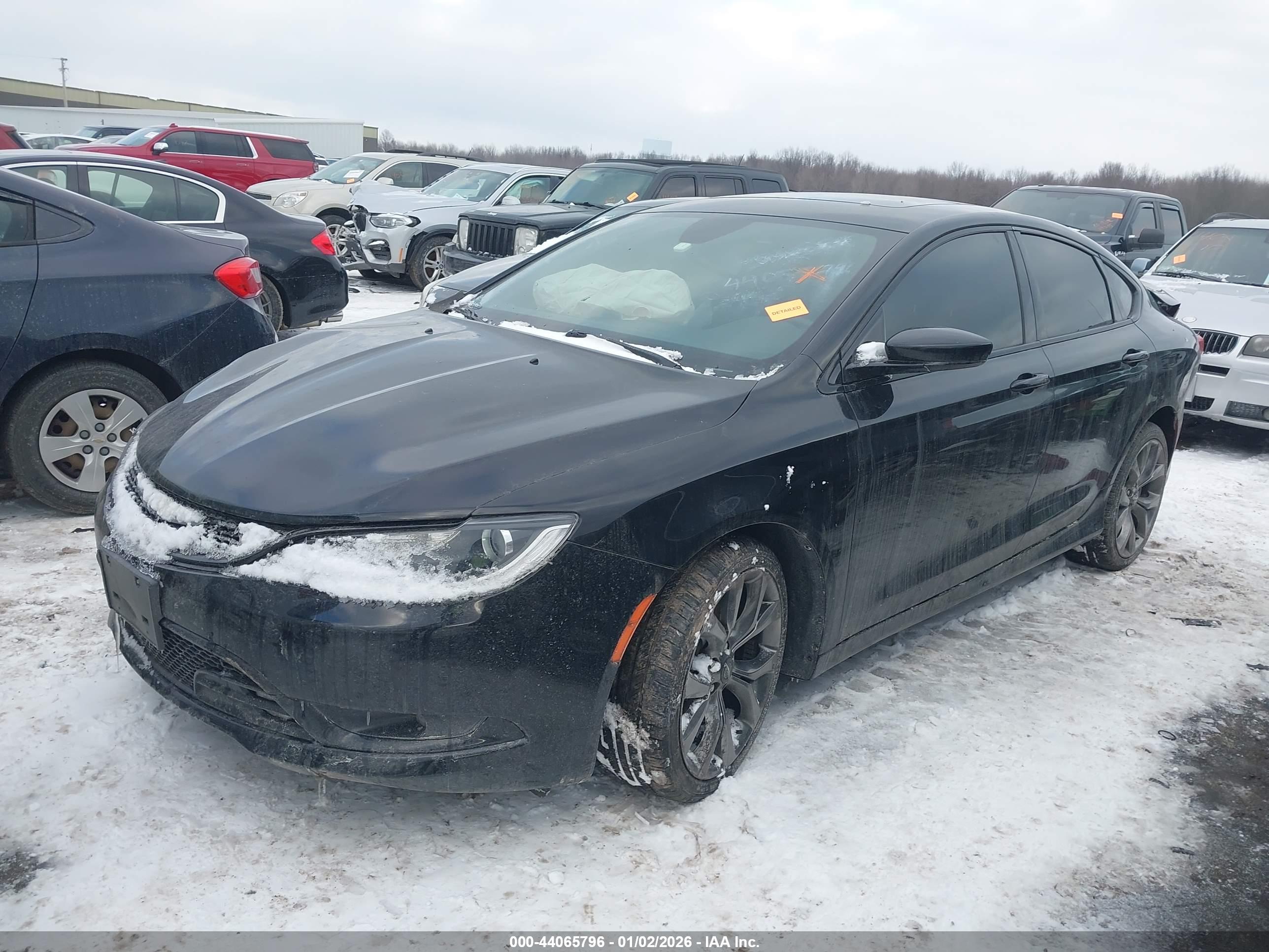 CHRYSLER 200 image 2