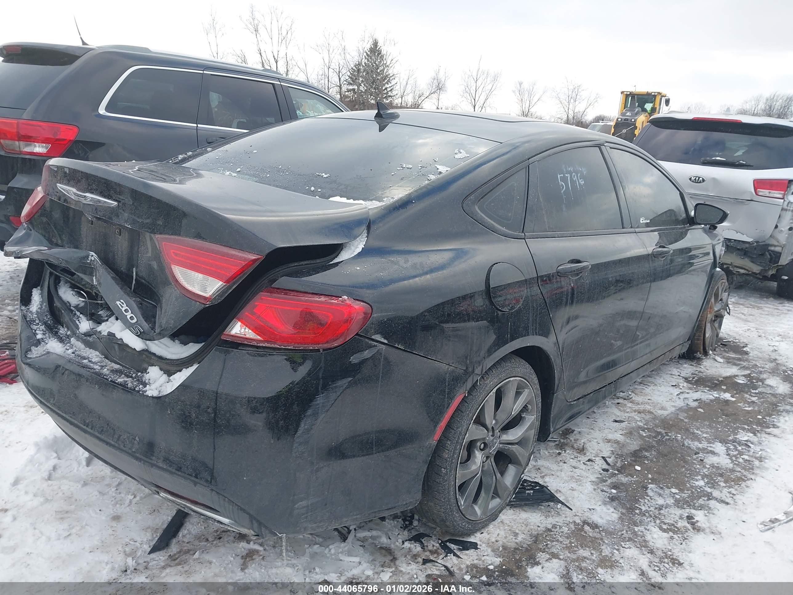 CHRYSLER 200 image 4