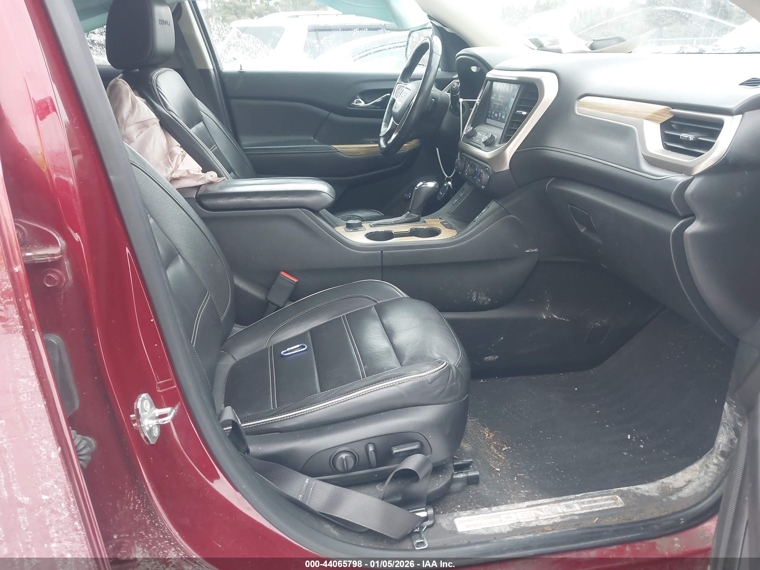 GMC ACADIA image 5