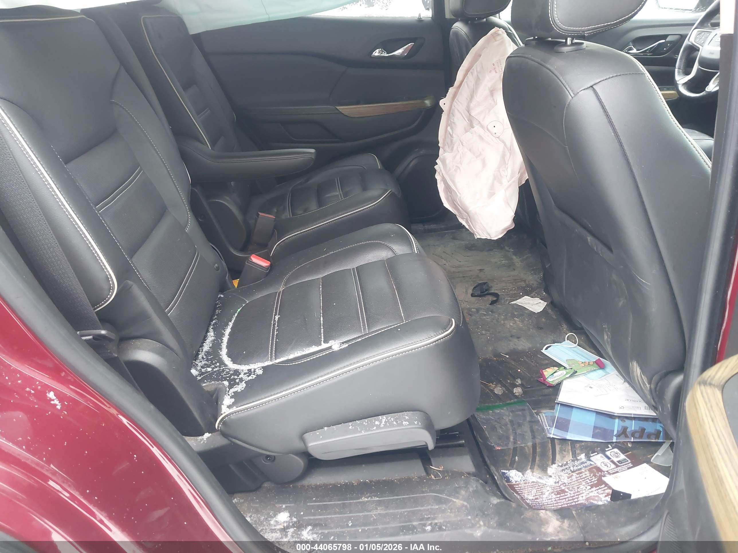 GMC ACADIA image 8
