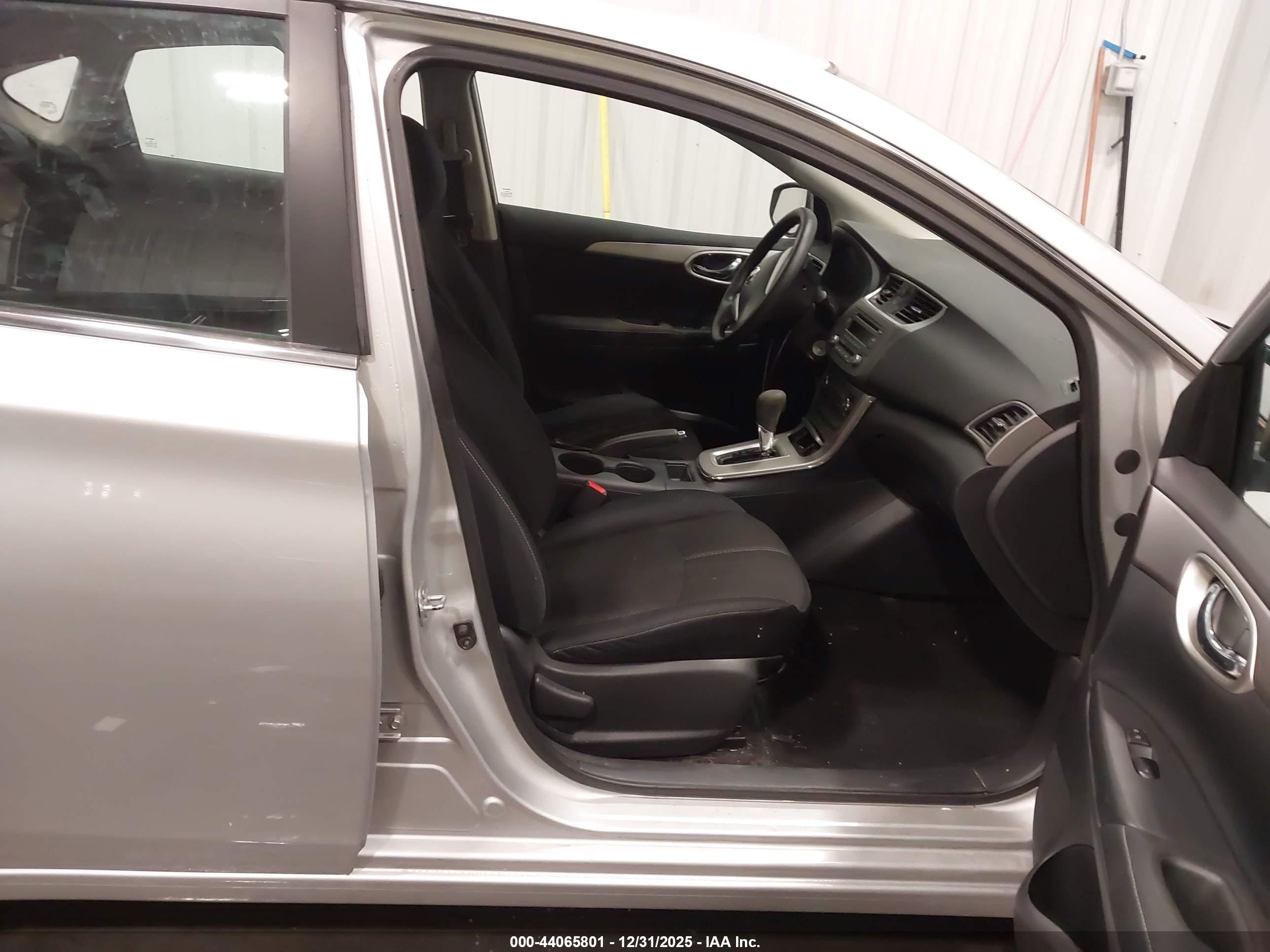 NISSAN SENTRA image 5