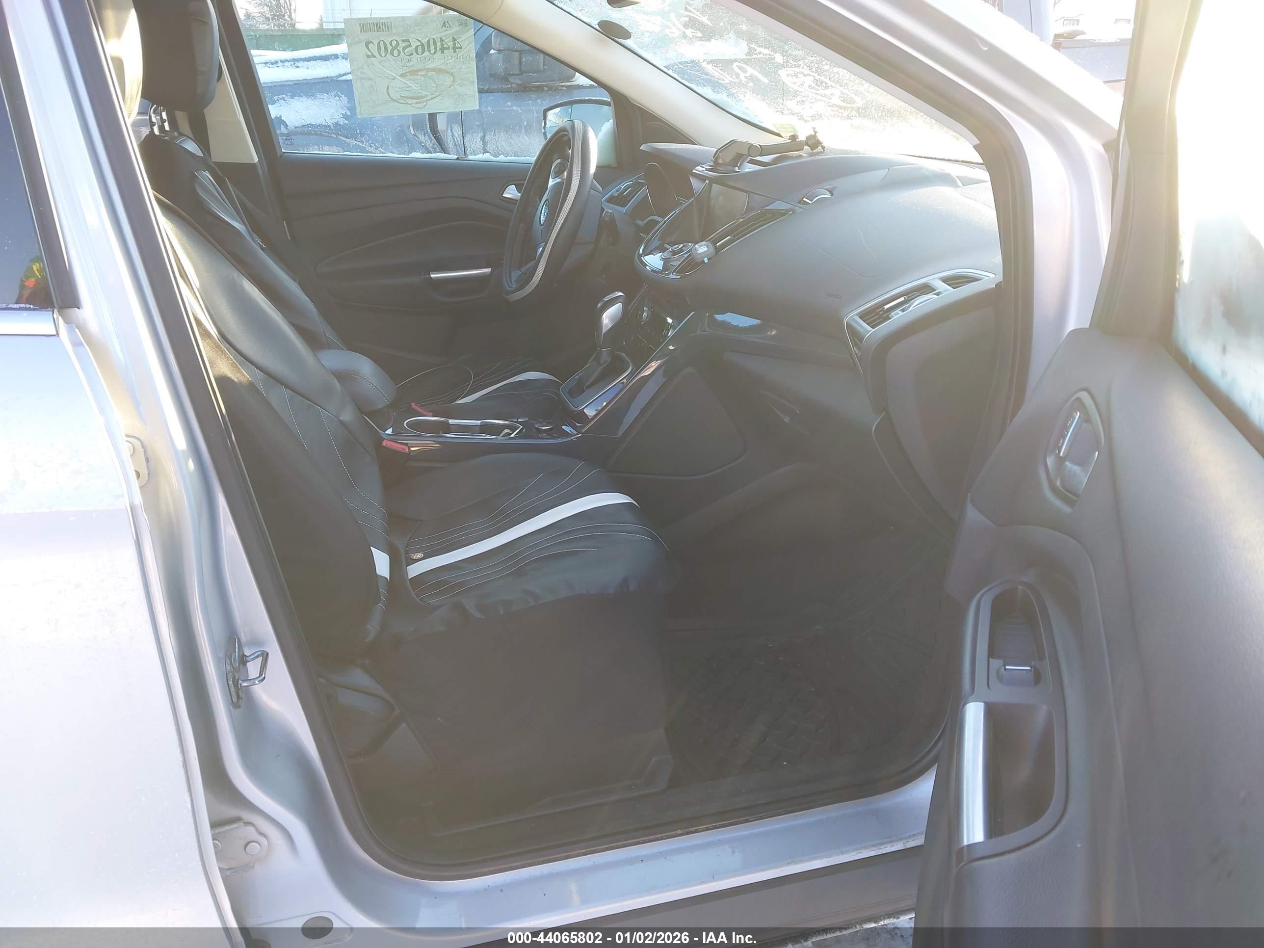 FORD ESCAPE image 5
