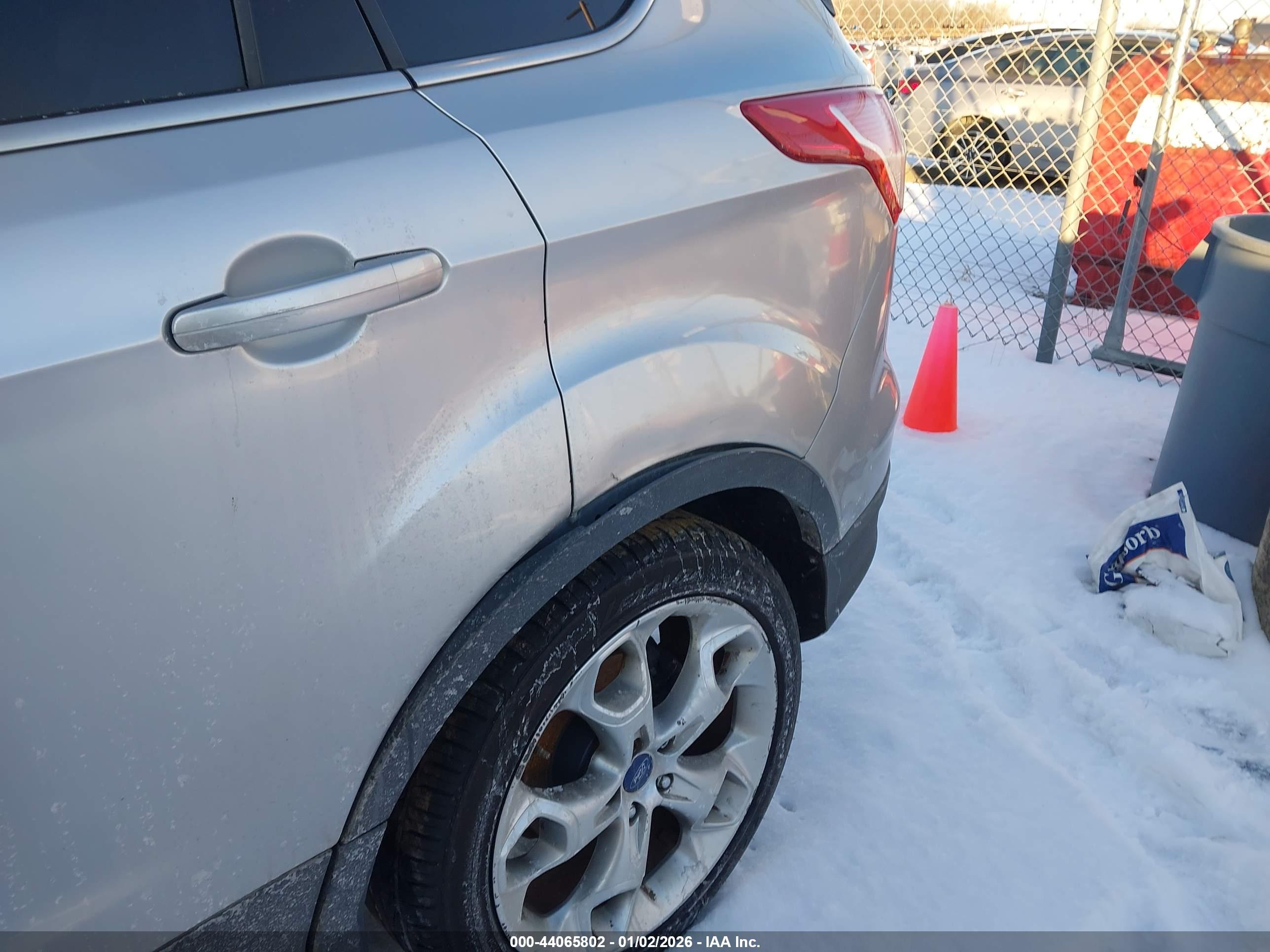 FORD ESCAPE image 6
