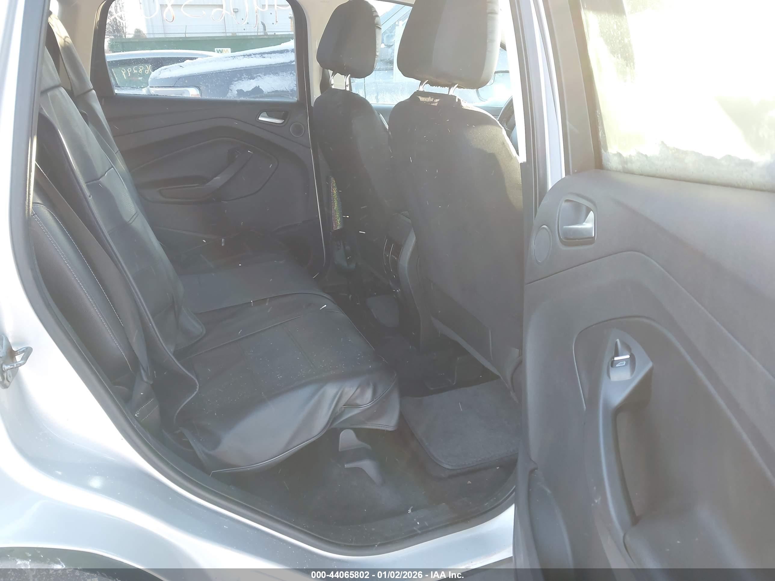 FORD ESCAPE image 8