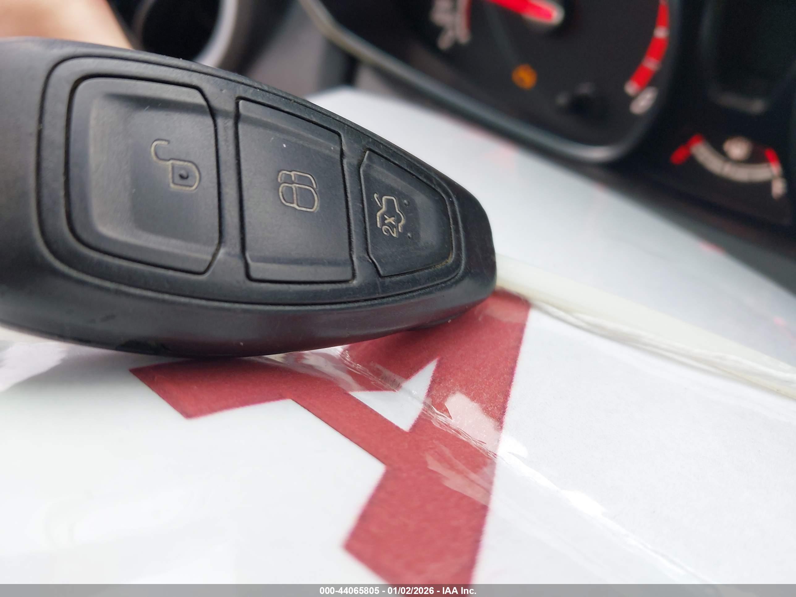 FORD FIESTA image 11