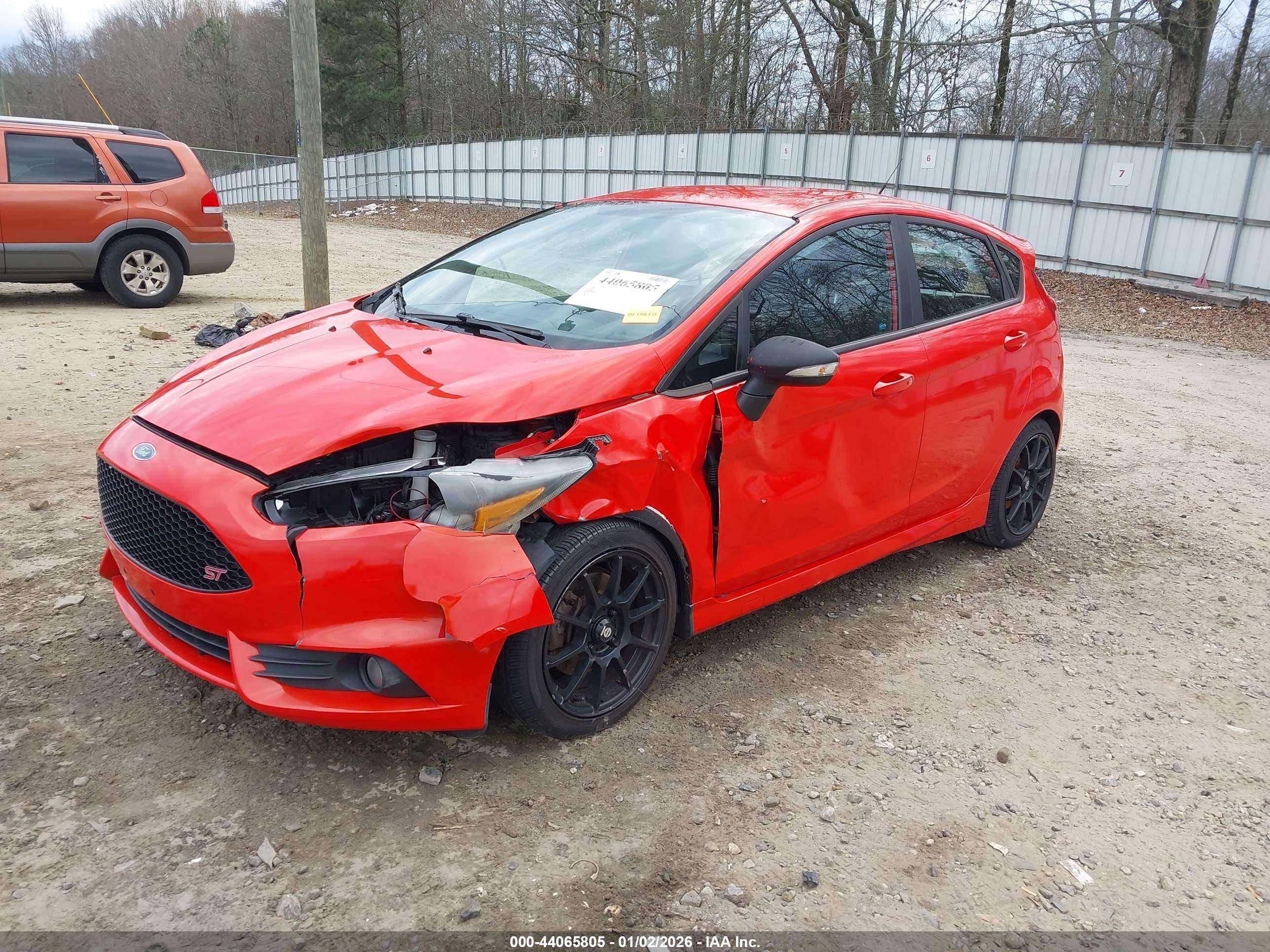 FORD FIESTA image 2