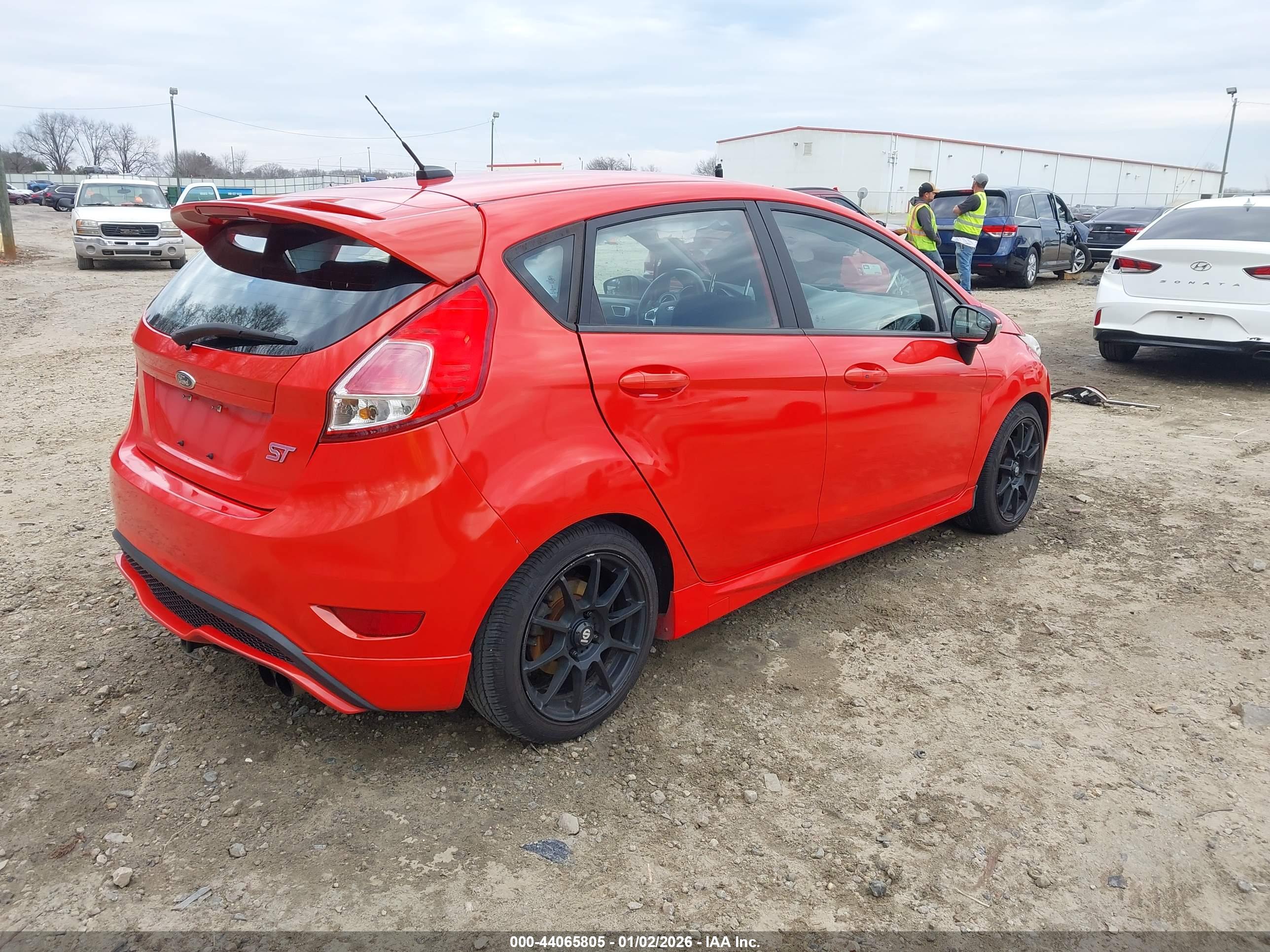 FORD FIESTA image 4