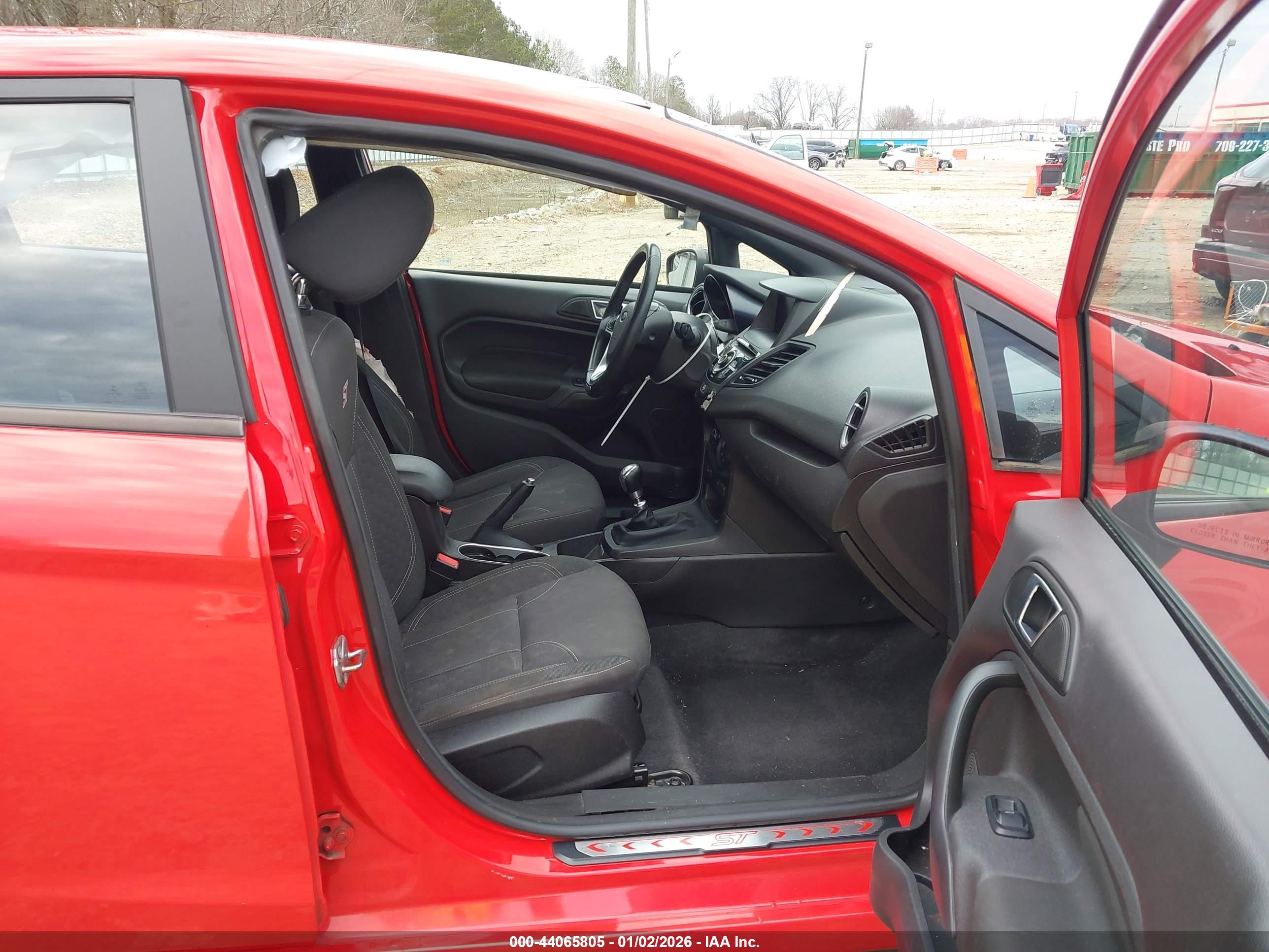 FORD FIESTA image 5