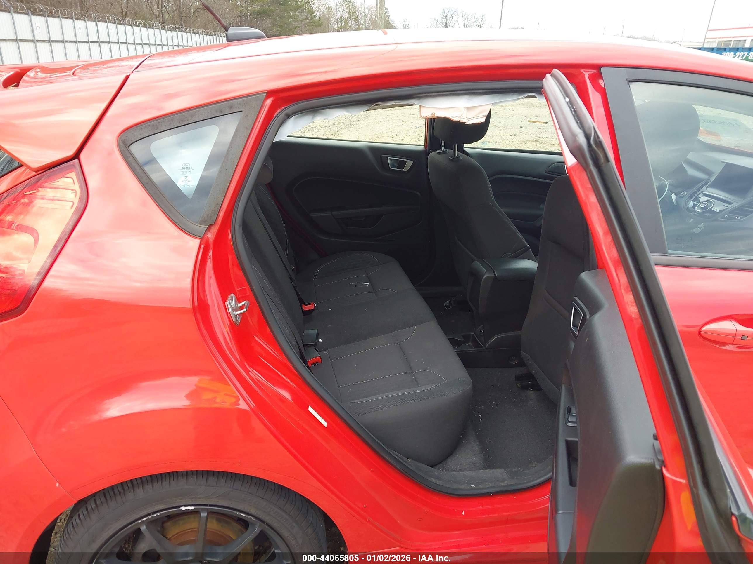 FORD FIESTA image 8