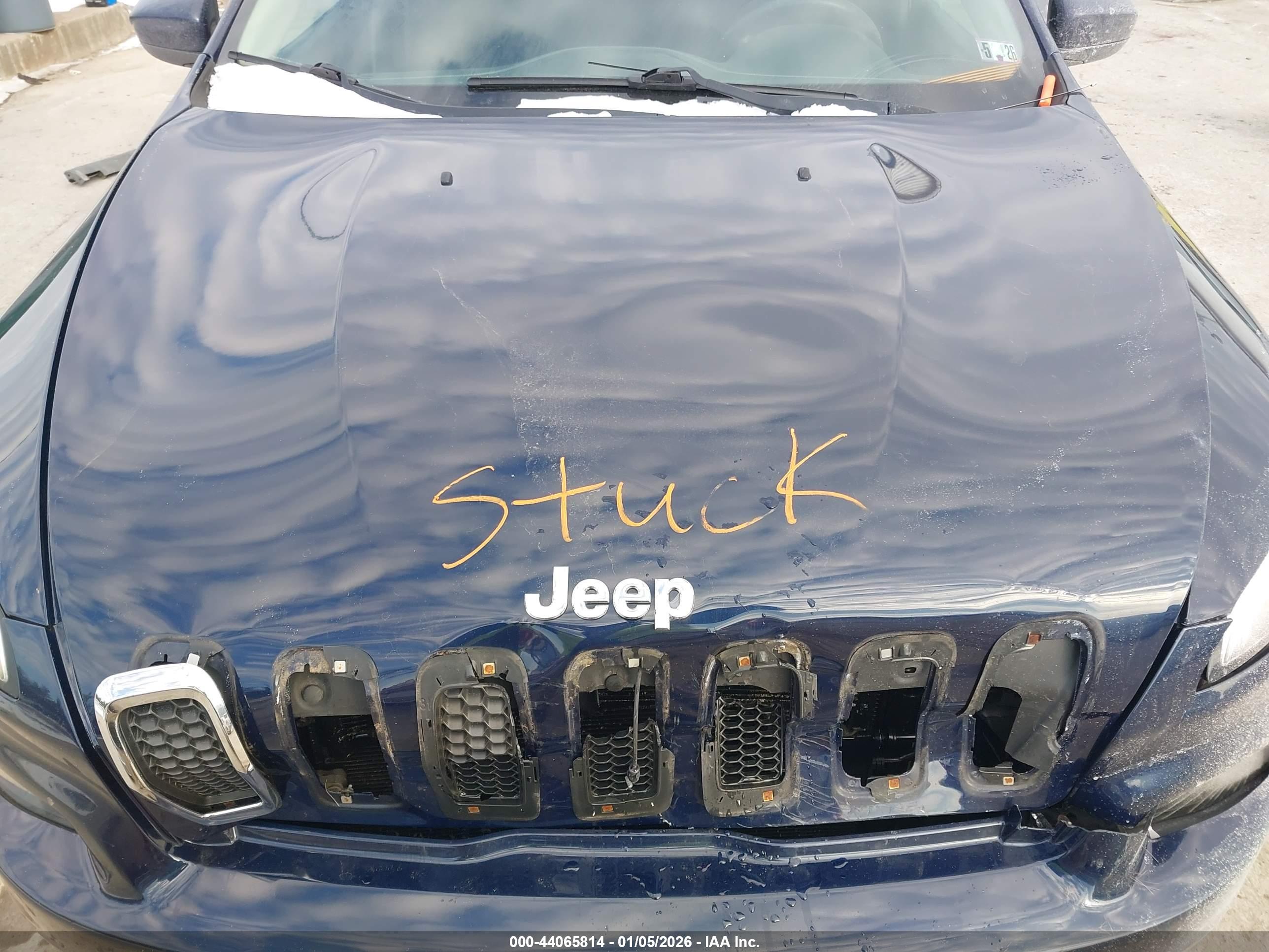 JEEP CHEROKEE image 10