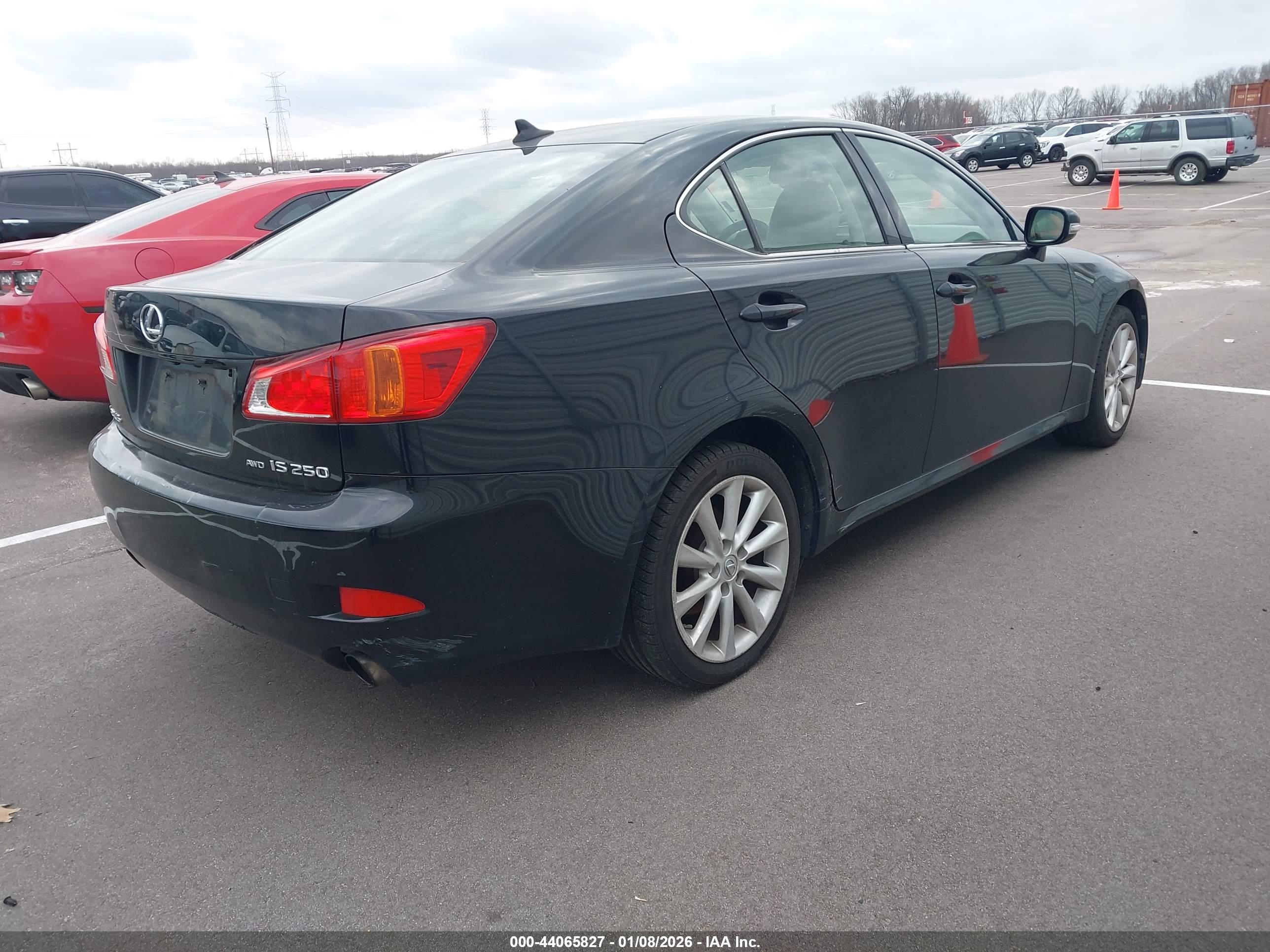 LEXUS IS image 4