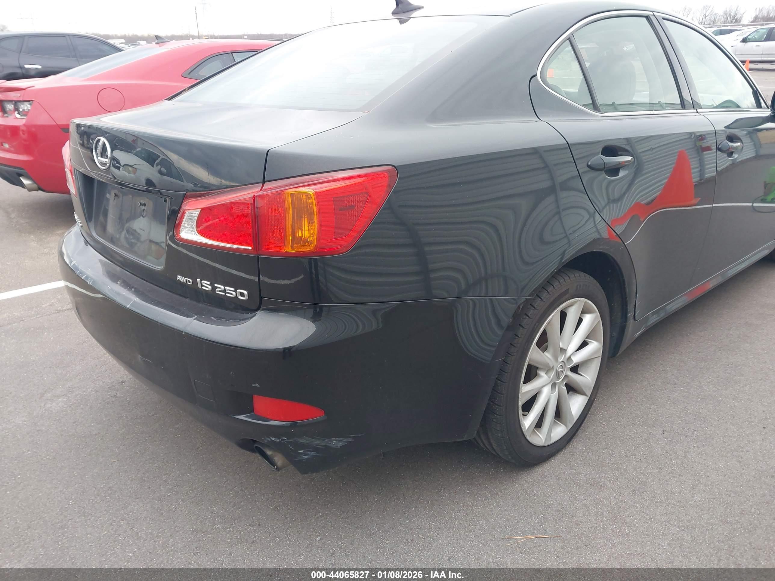 LEXUS IS image 6