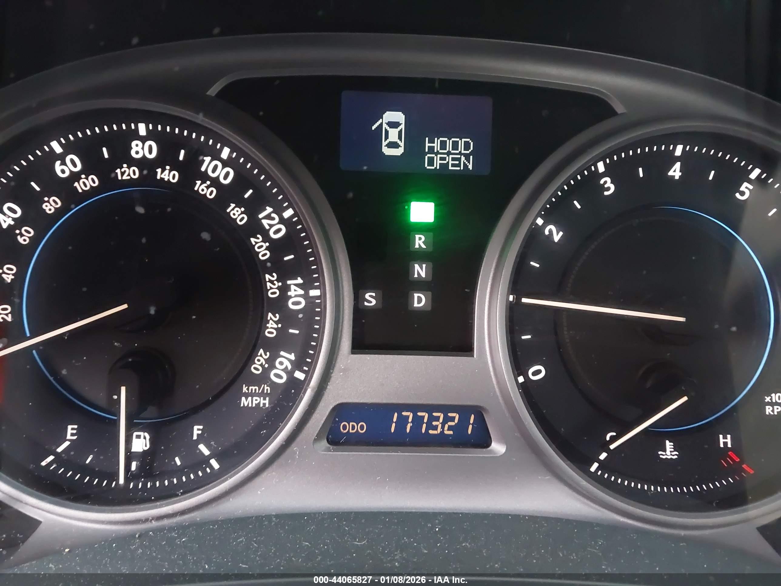 LEXUS IS image 7