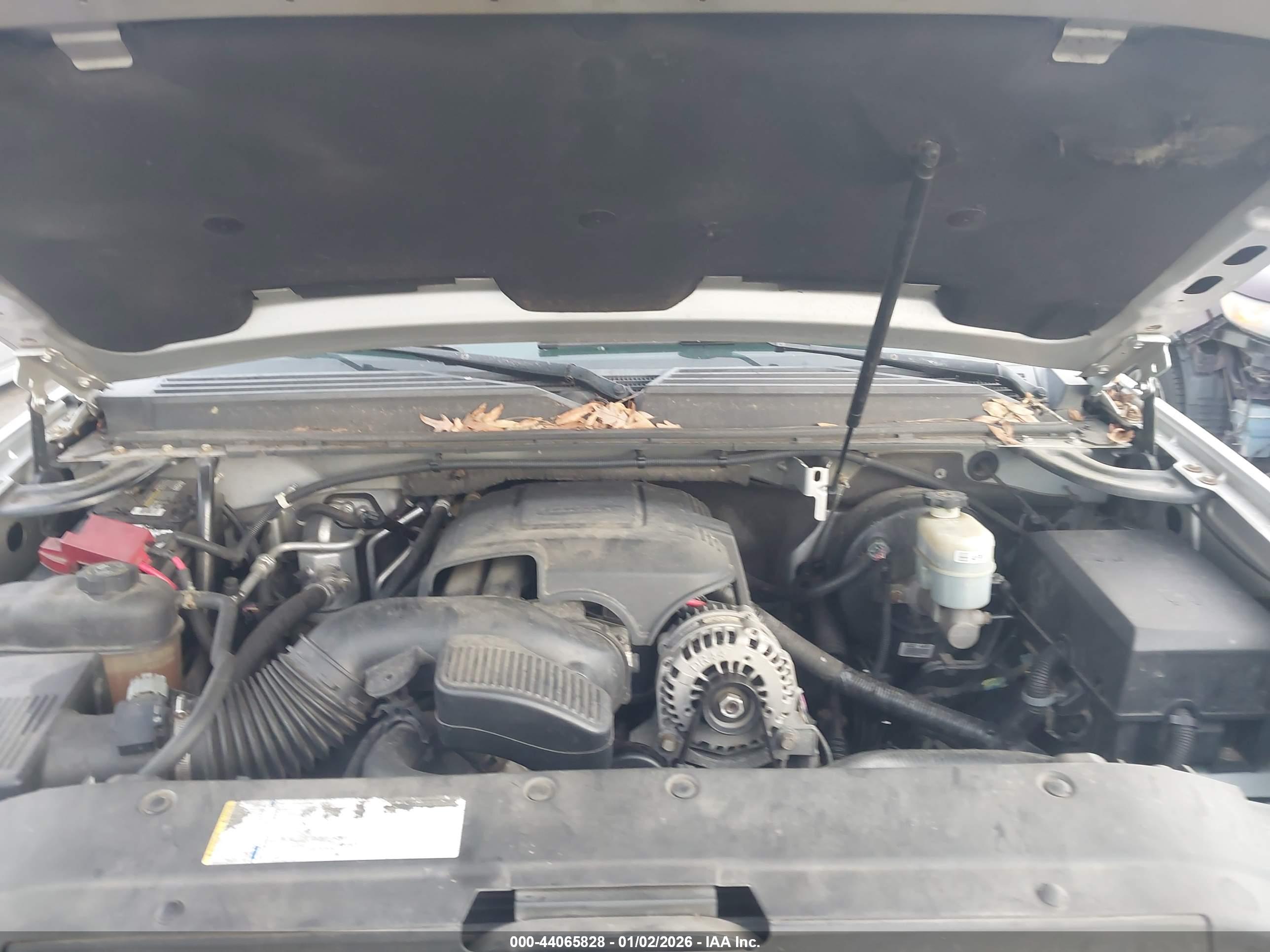 CHEVROLET TAHOE image 10