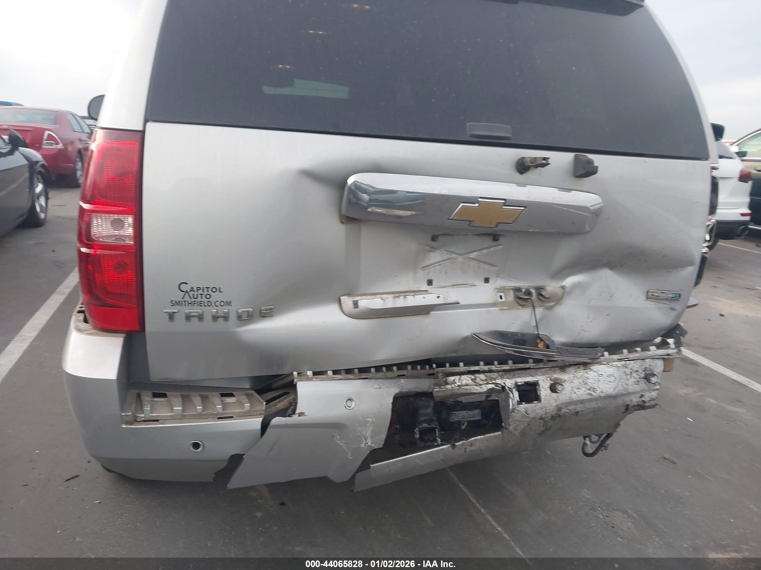 CHEVROLET TAHOE image 6
