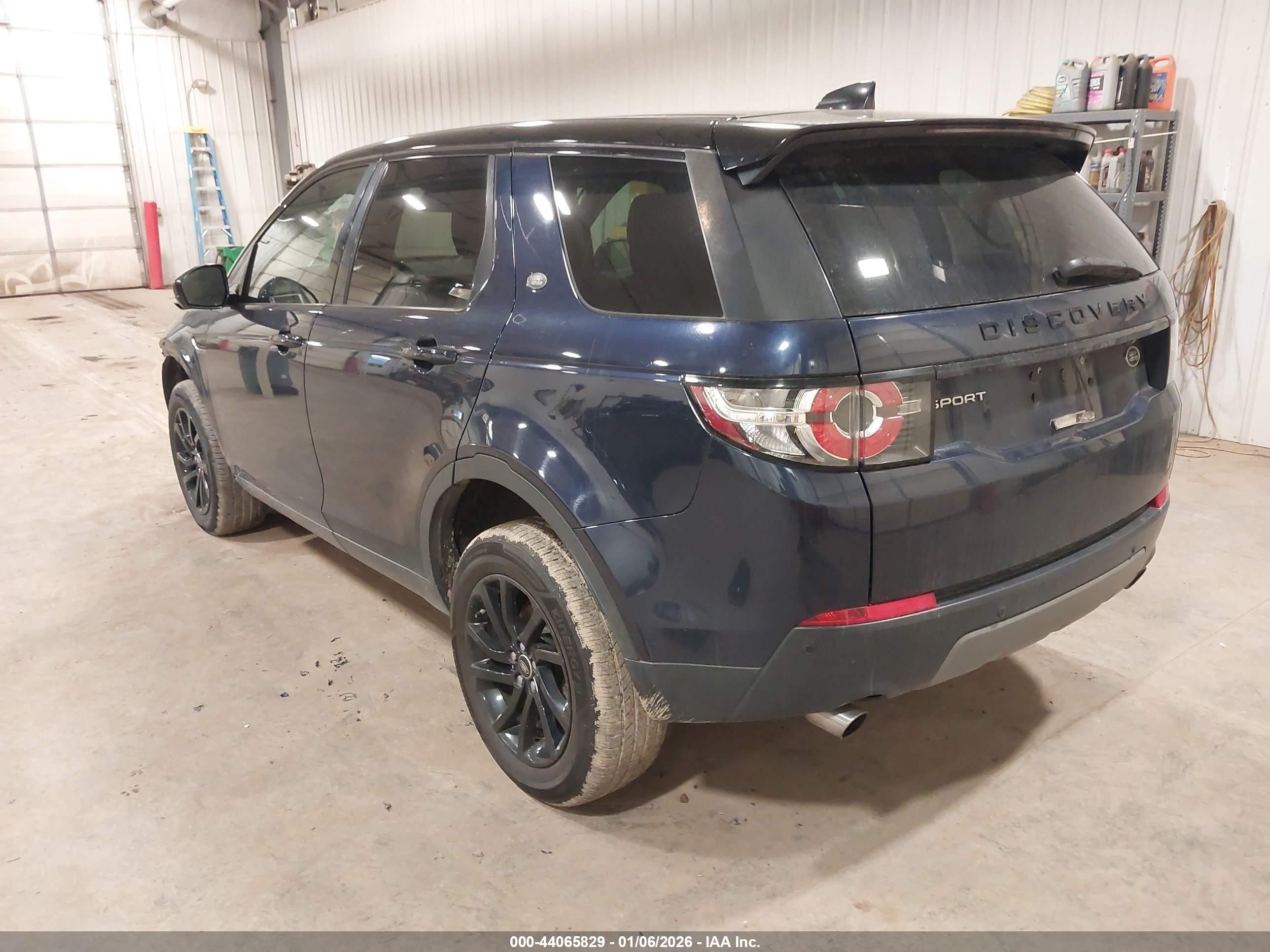 LAND ROVER image 3