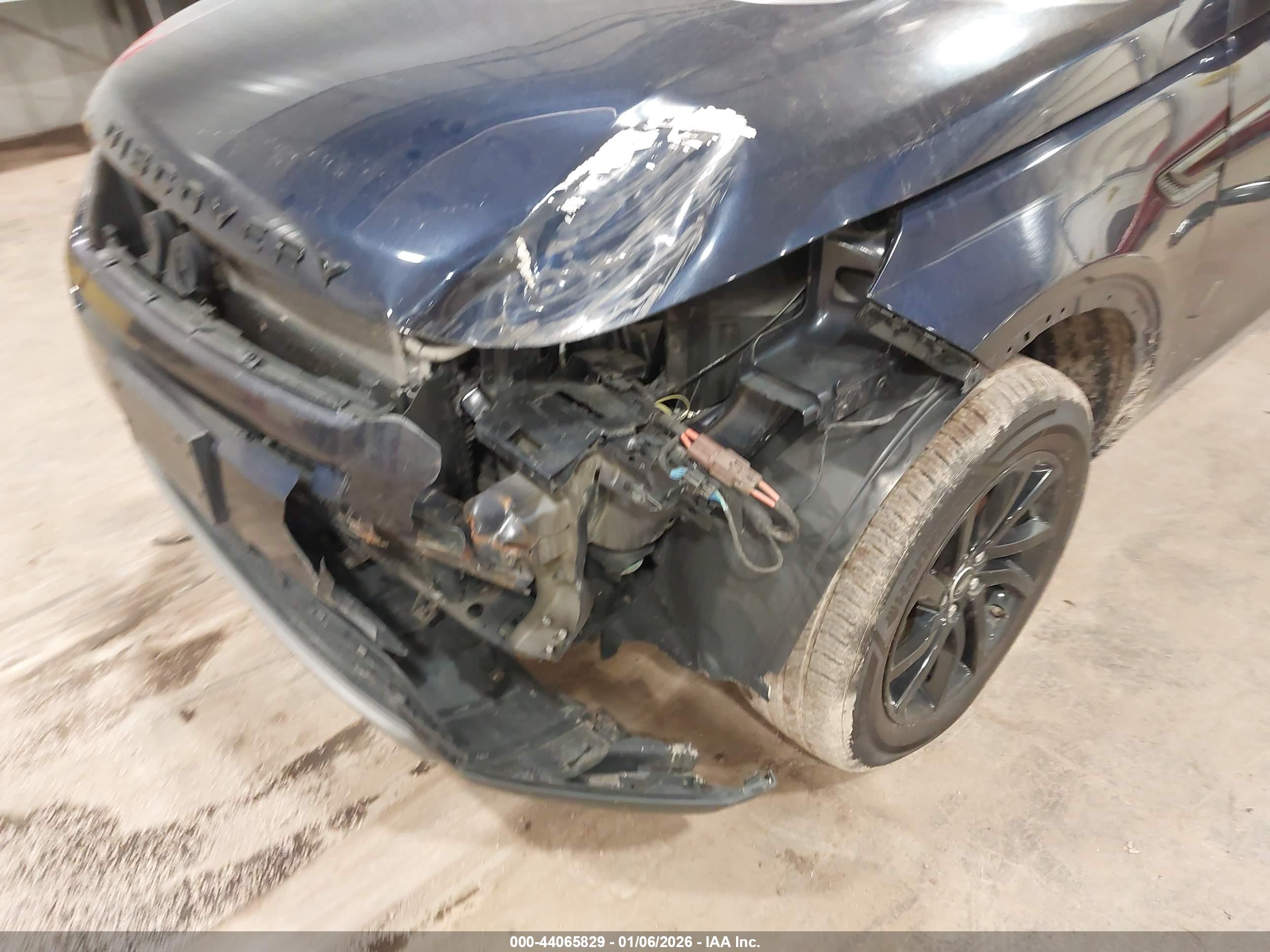 LAND ROVER image 6