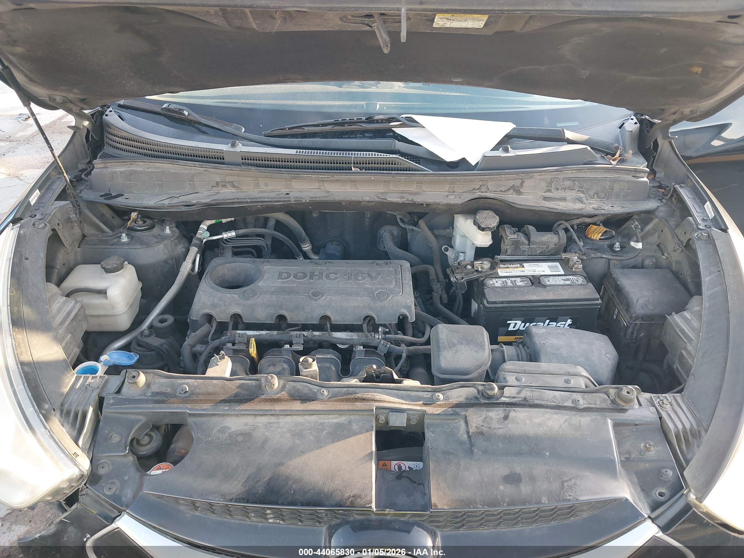 HYUNDAI TUCSON image 10