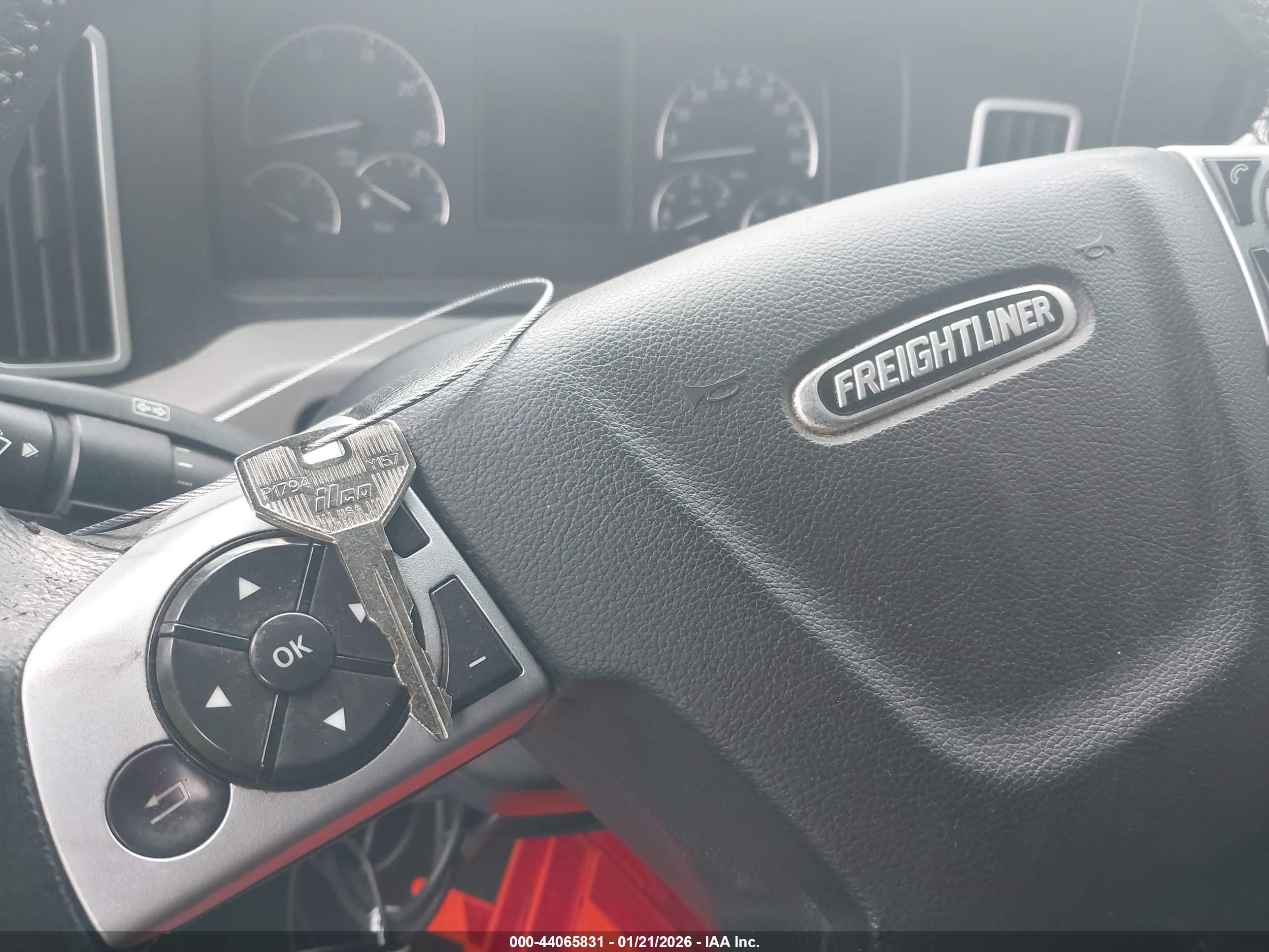 FREIGHTLINER NEW image 11