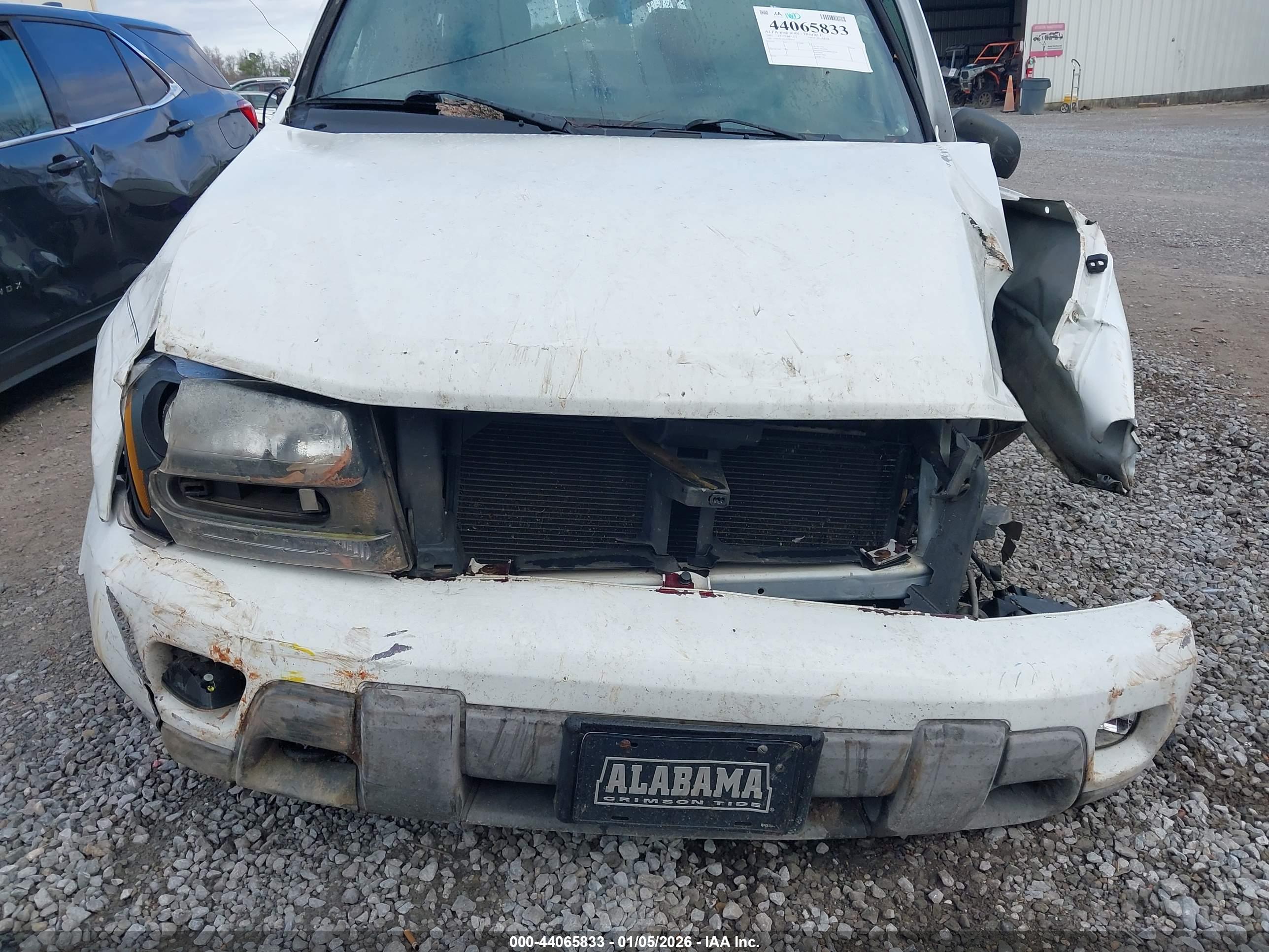 CHEVROLET TRAILBLAZER image 6