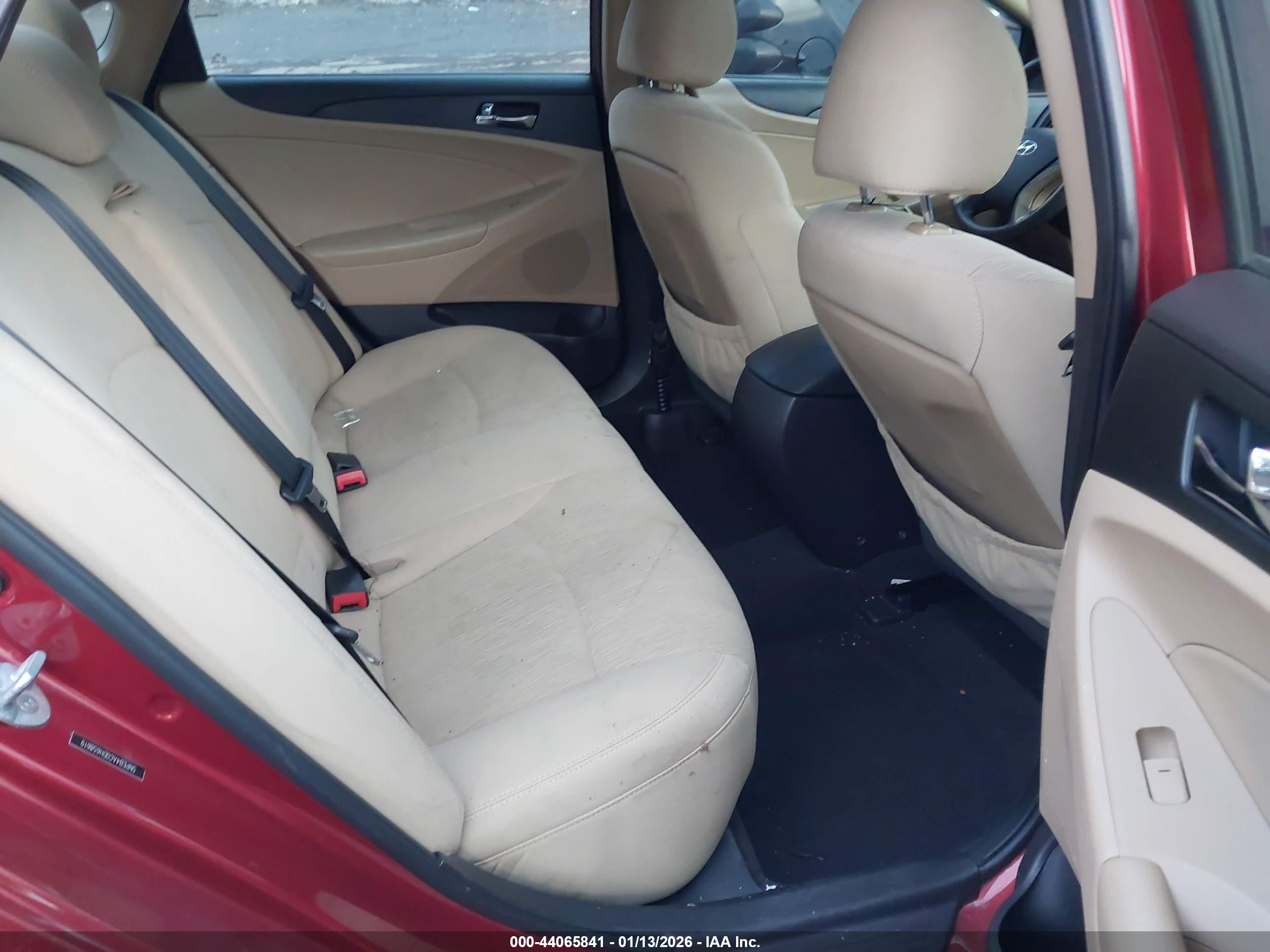 HYUNDAI SONATA image 8