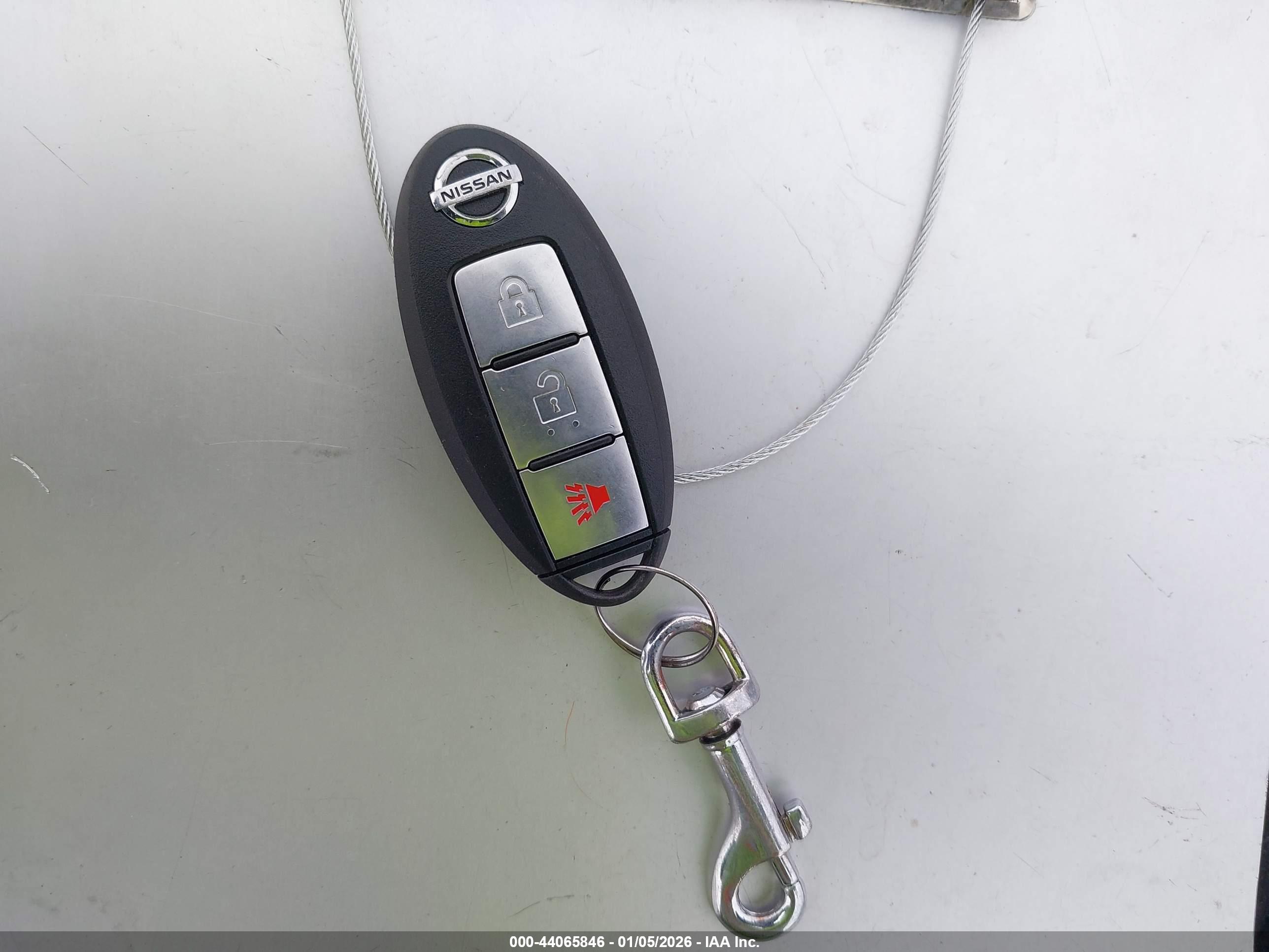 NISSAN ROGUE image 11